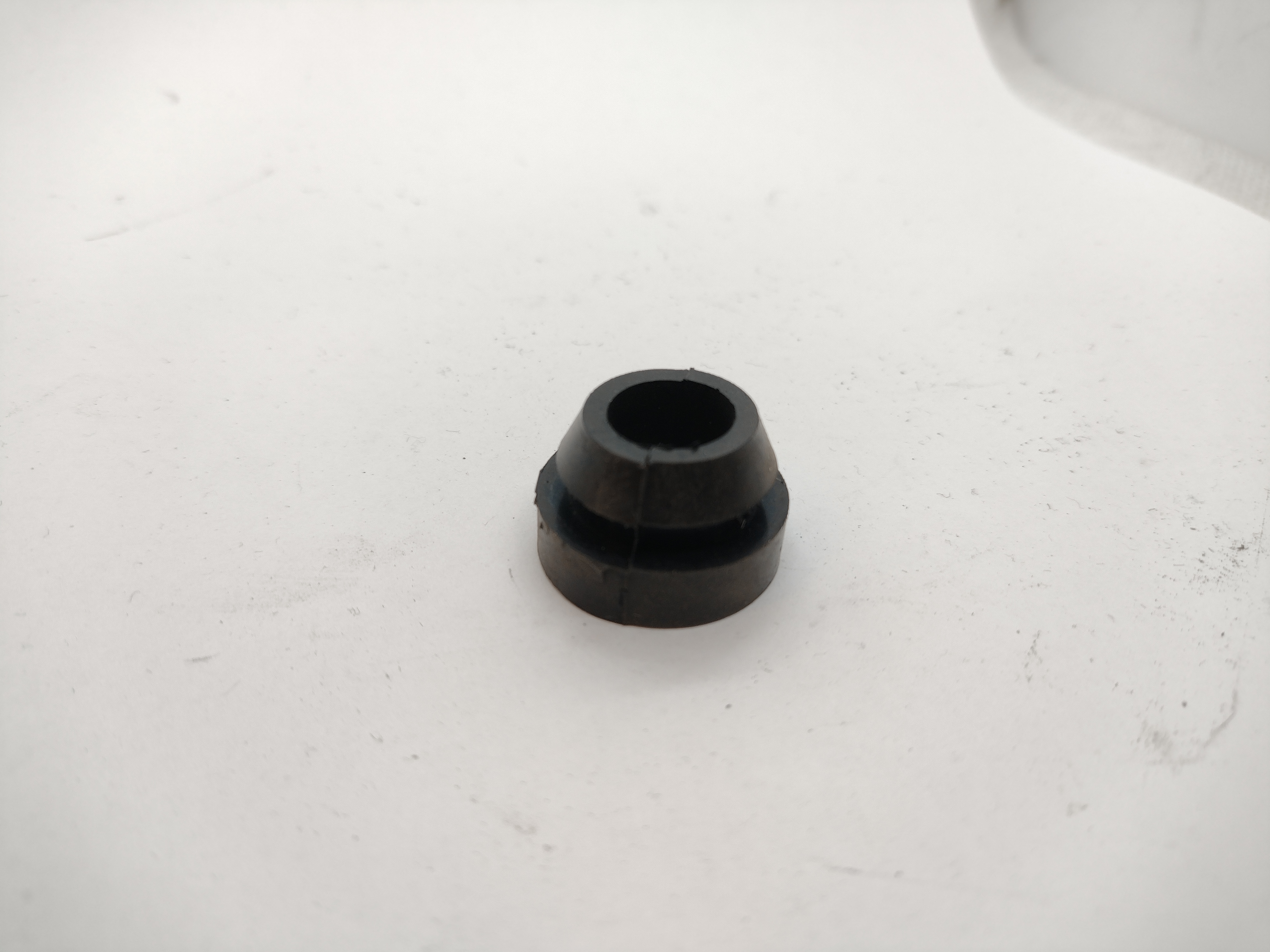 Peugeot / Citroen Lagerung, Kühler 038256 NEU NOS NEW OEM