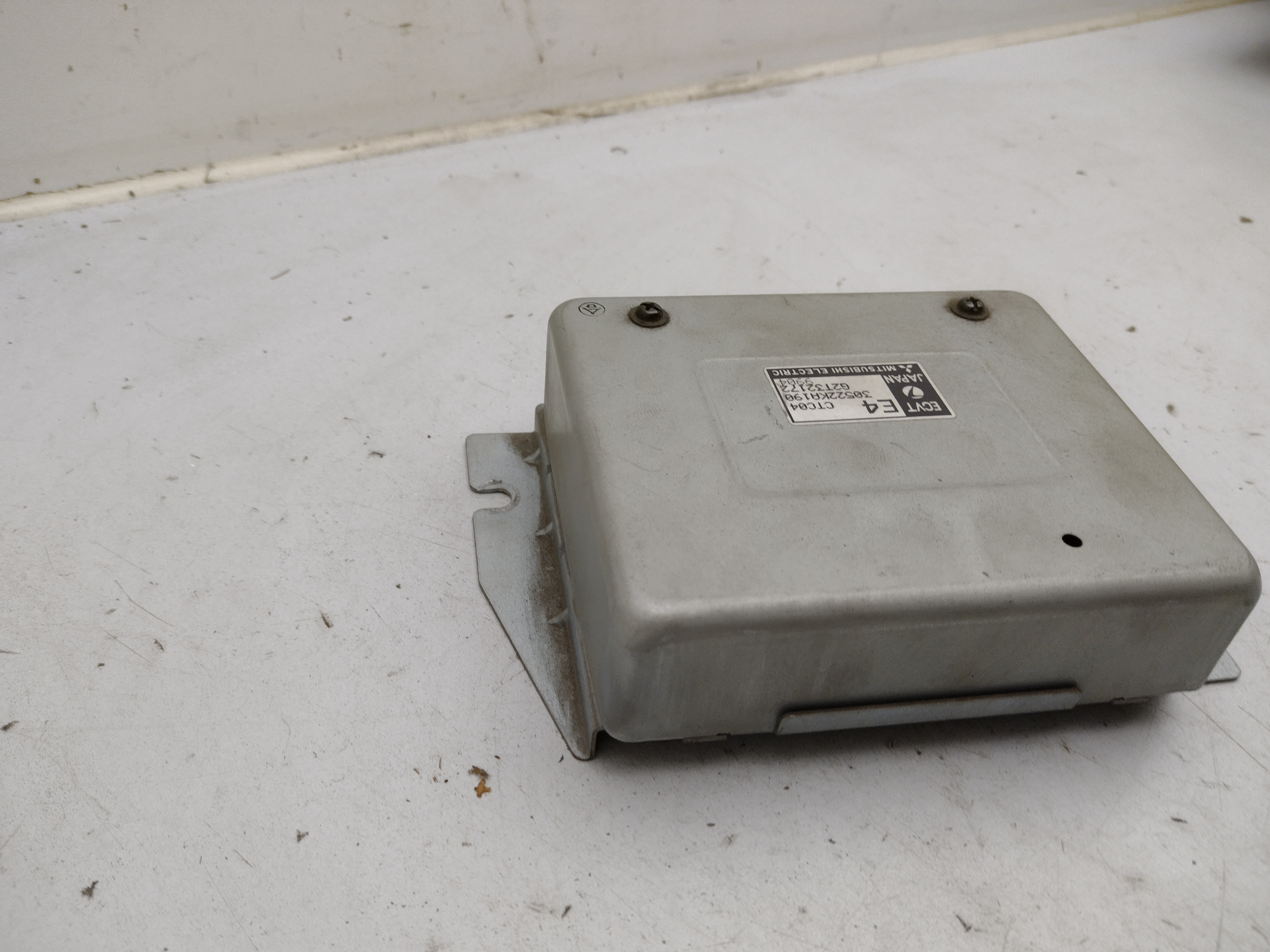 Clutch Controll ECVT Steuergerät 30522KA190 für Subaru Justy