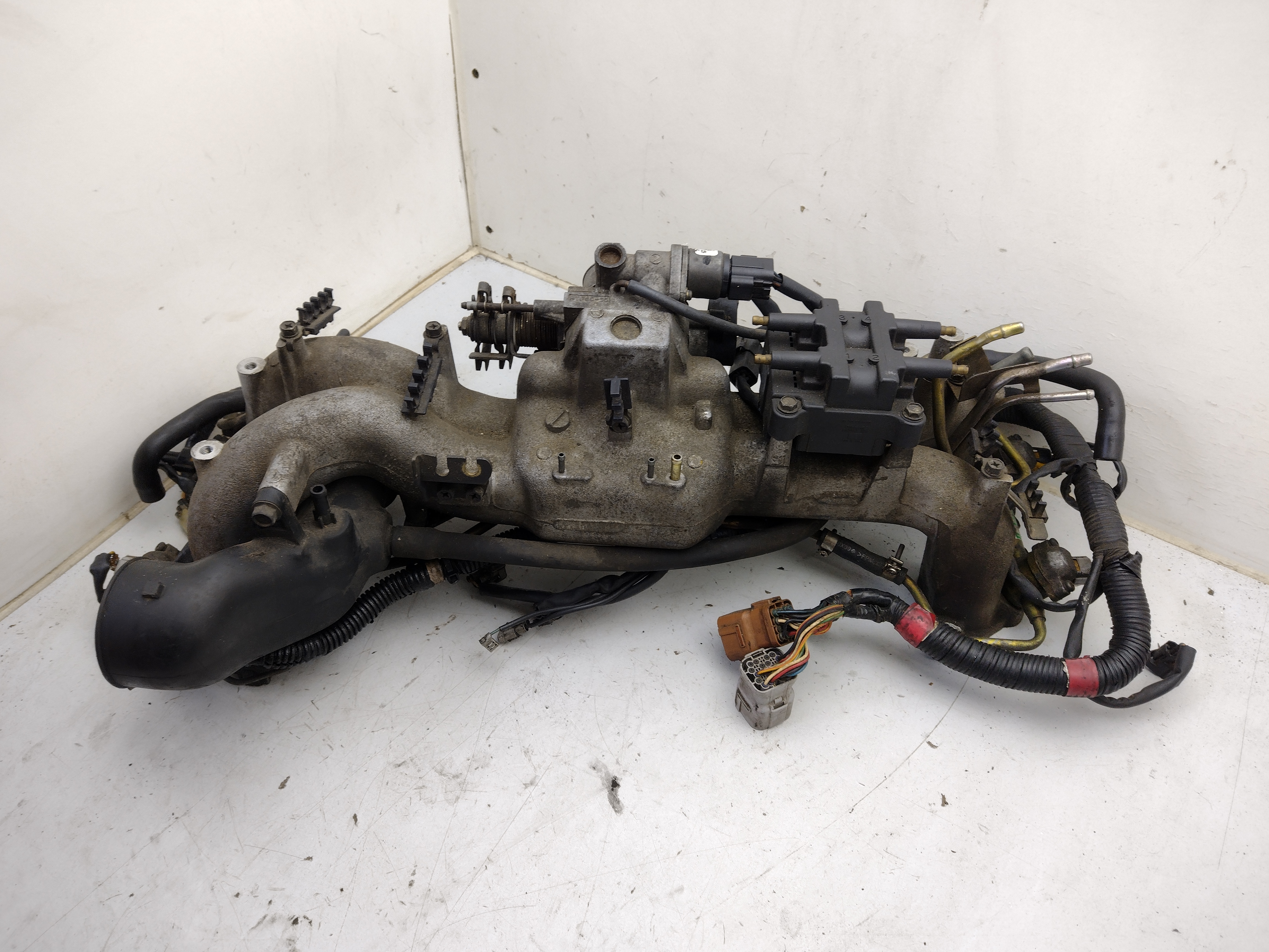 Ansaugbrücke mit Inlet Drosselklappe Einspritzdüsen Zündspule kabelbaum für Subaru Impreza GT 98-00 EJ205