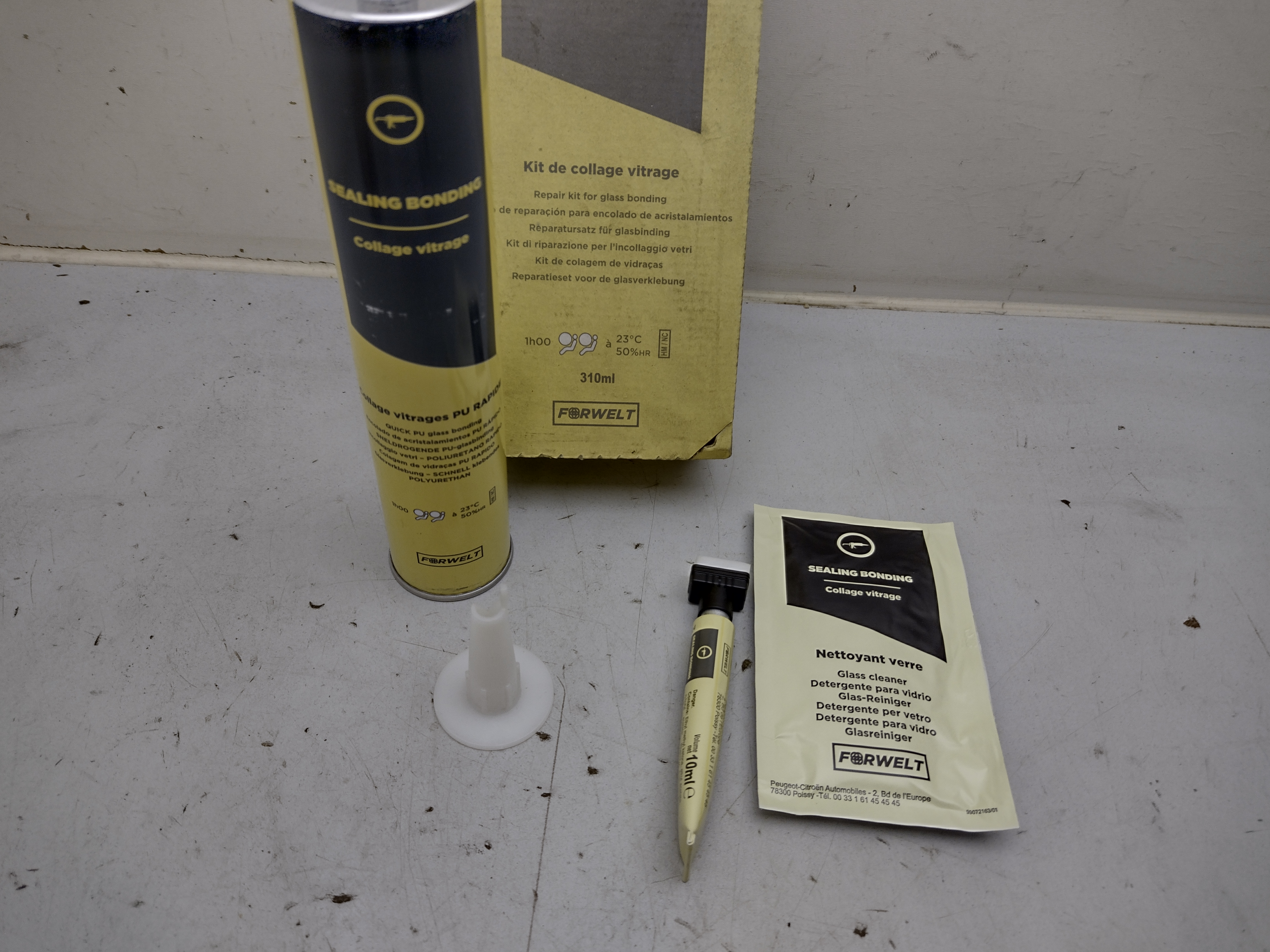 Peugeot / Citroen Scheibenkleber Set 16237924 NOS NEW OEM