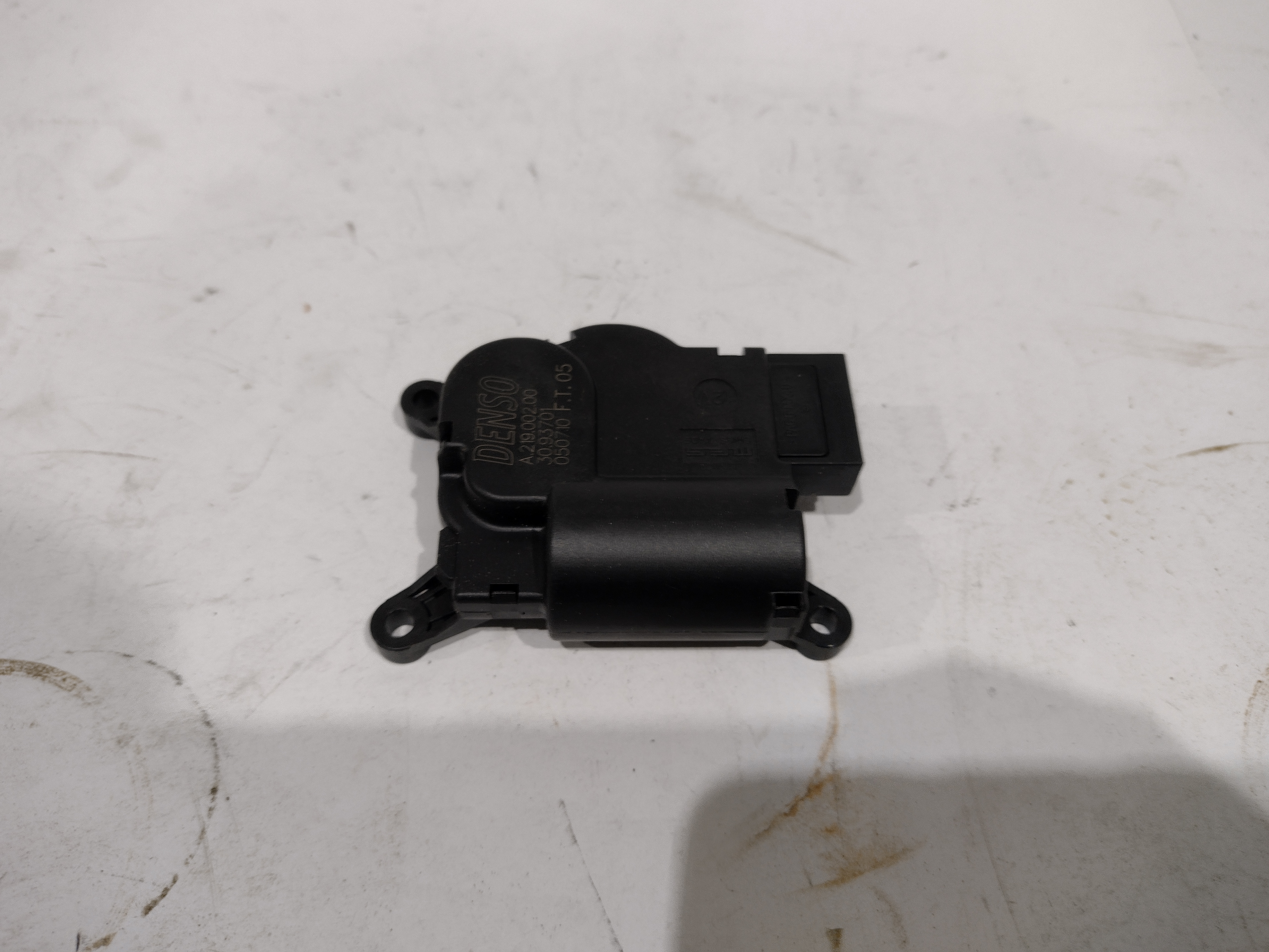 Peugeot Partner / Citroen Berlingo Stellelement, Mischklappe 647954 NEU NOS NEW
