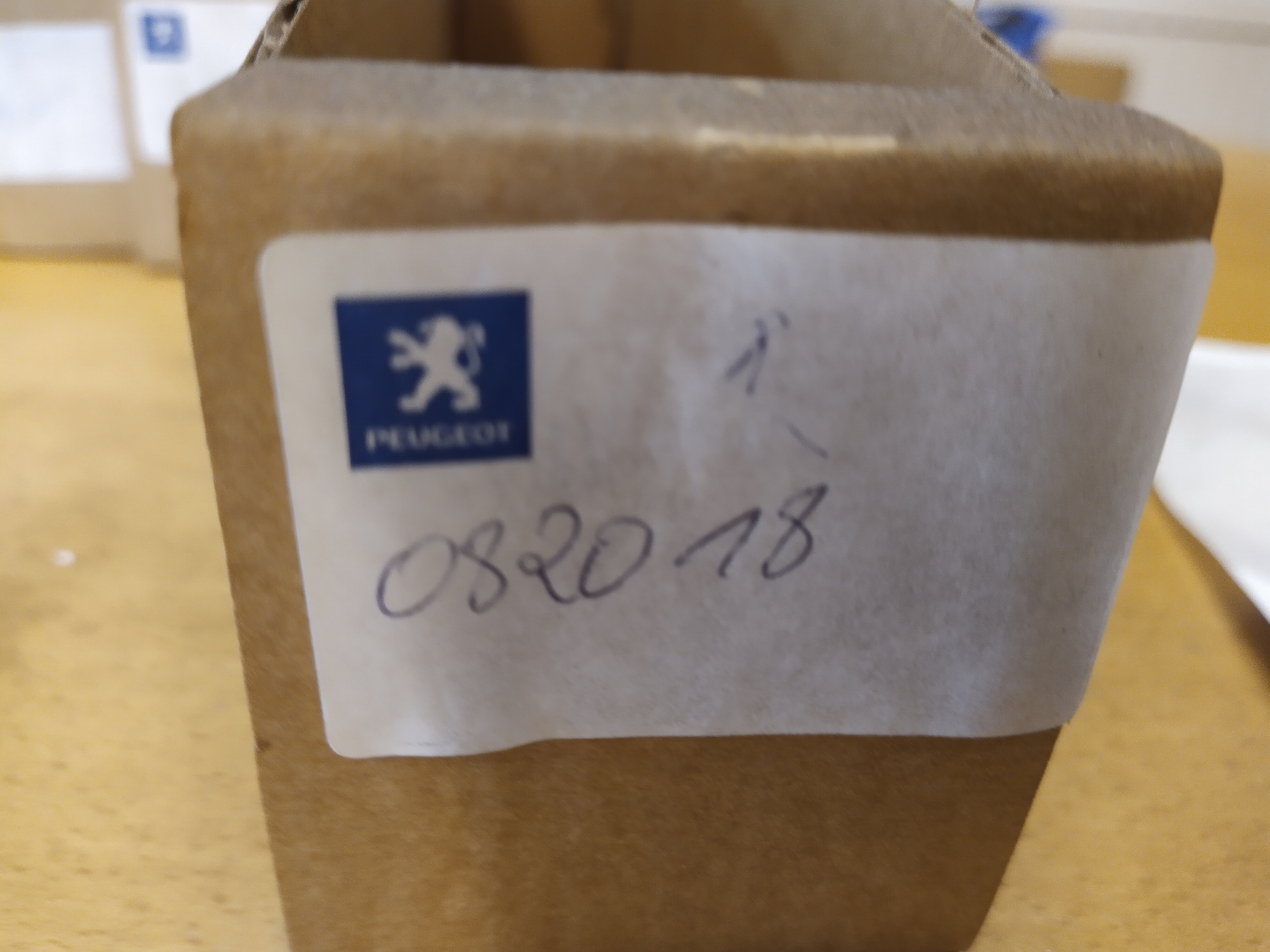 Citroen / PEUGEOT STAHLDISTANZRING 082018 NEU NOS 