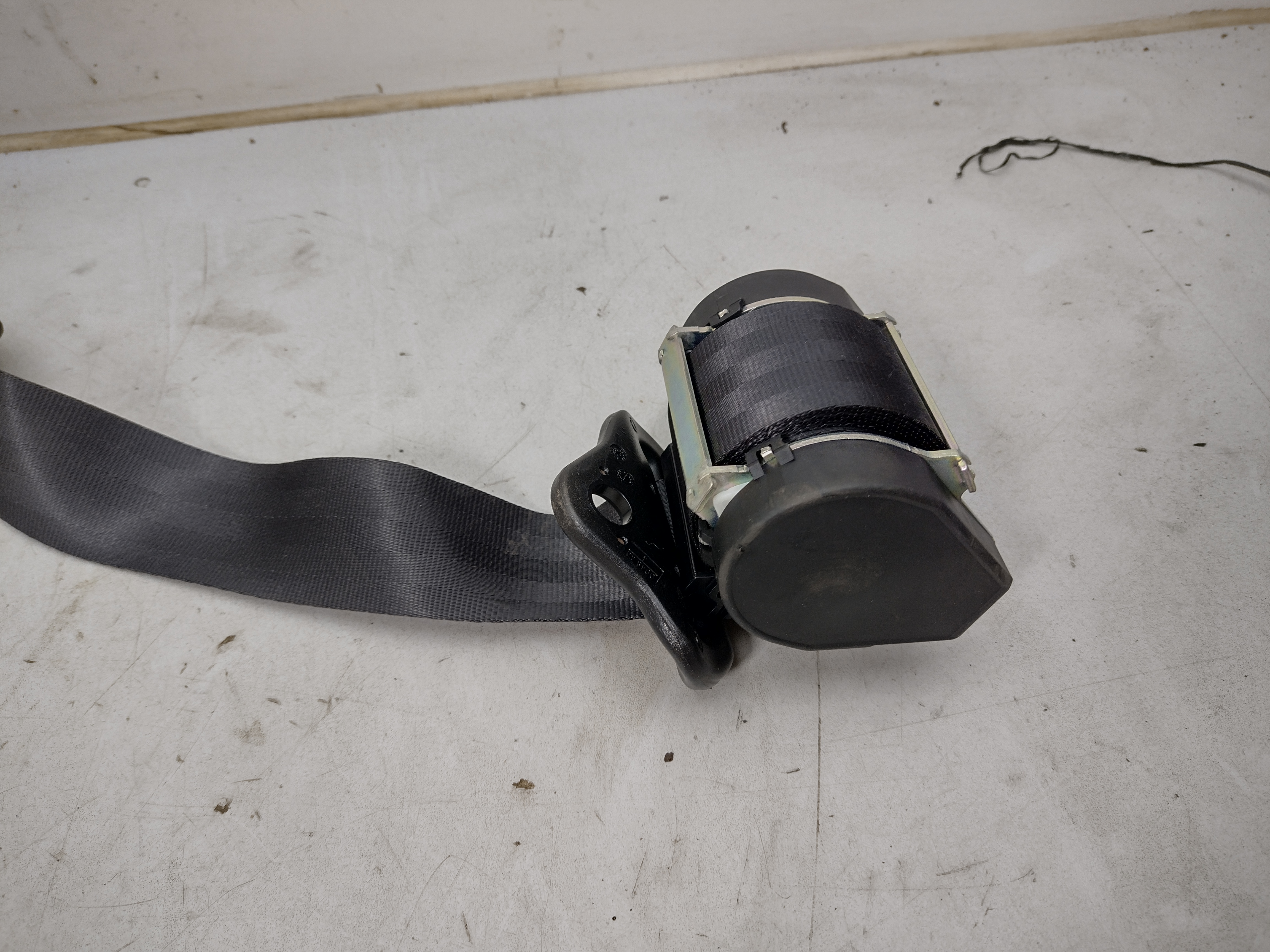 Peugeot 206 Sicherheitsgurt hinten links 8974HW NOS NEW OEM