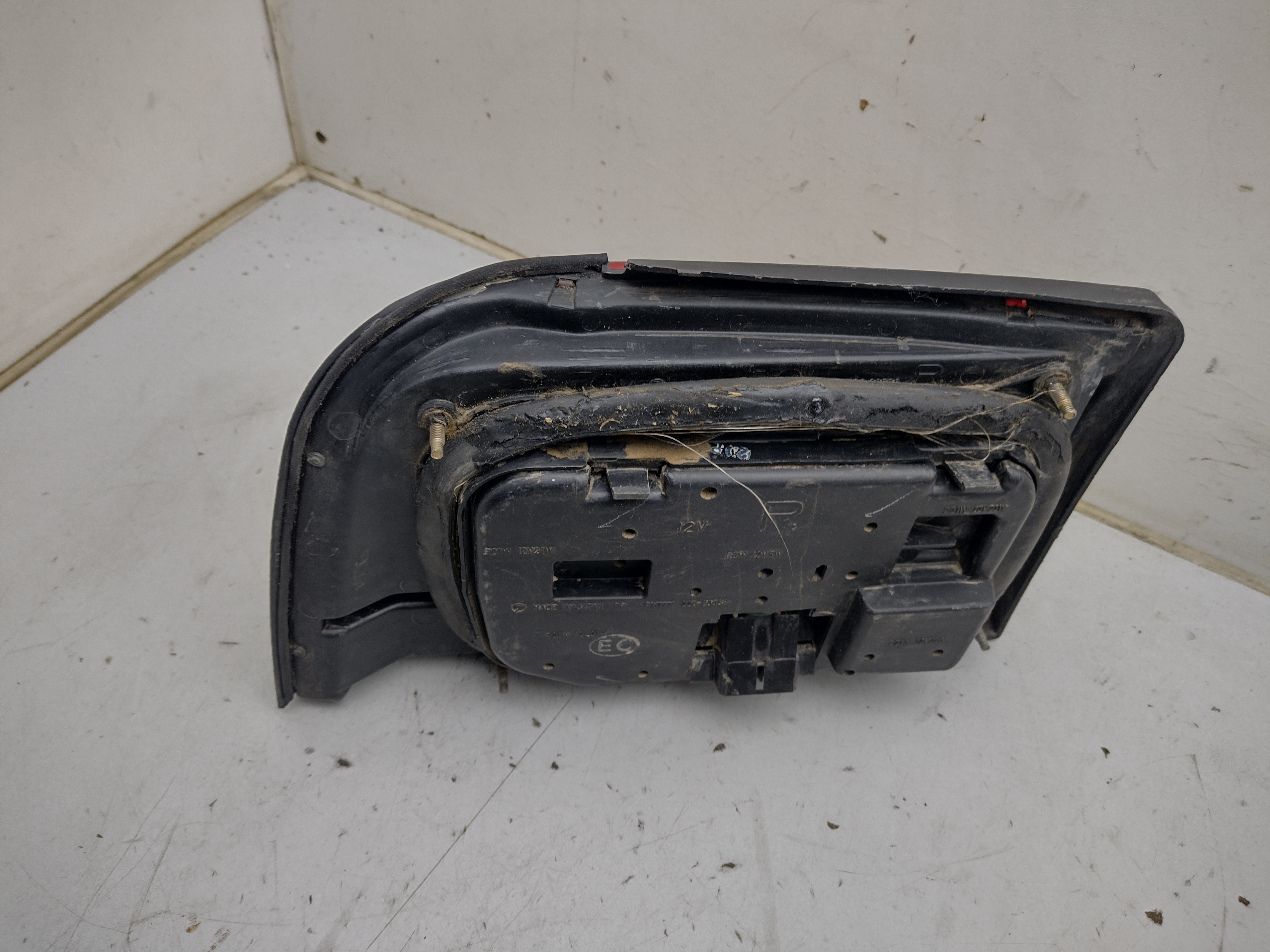 Rücklicht Rückleuchte rechts für Subaru Legacy BC 91-94