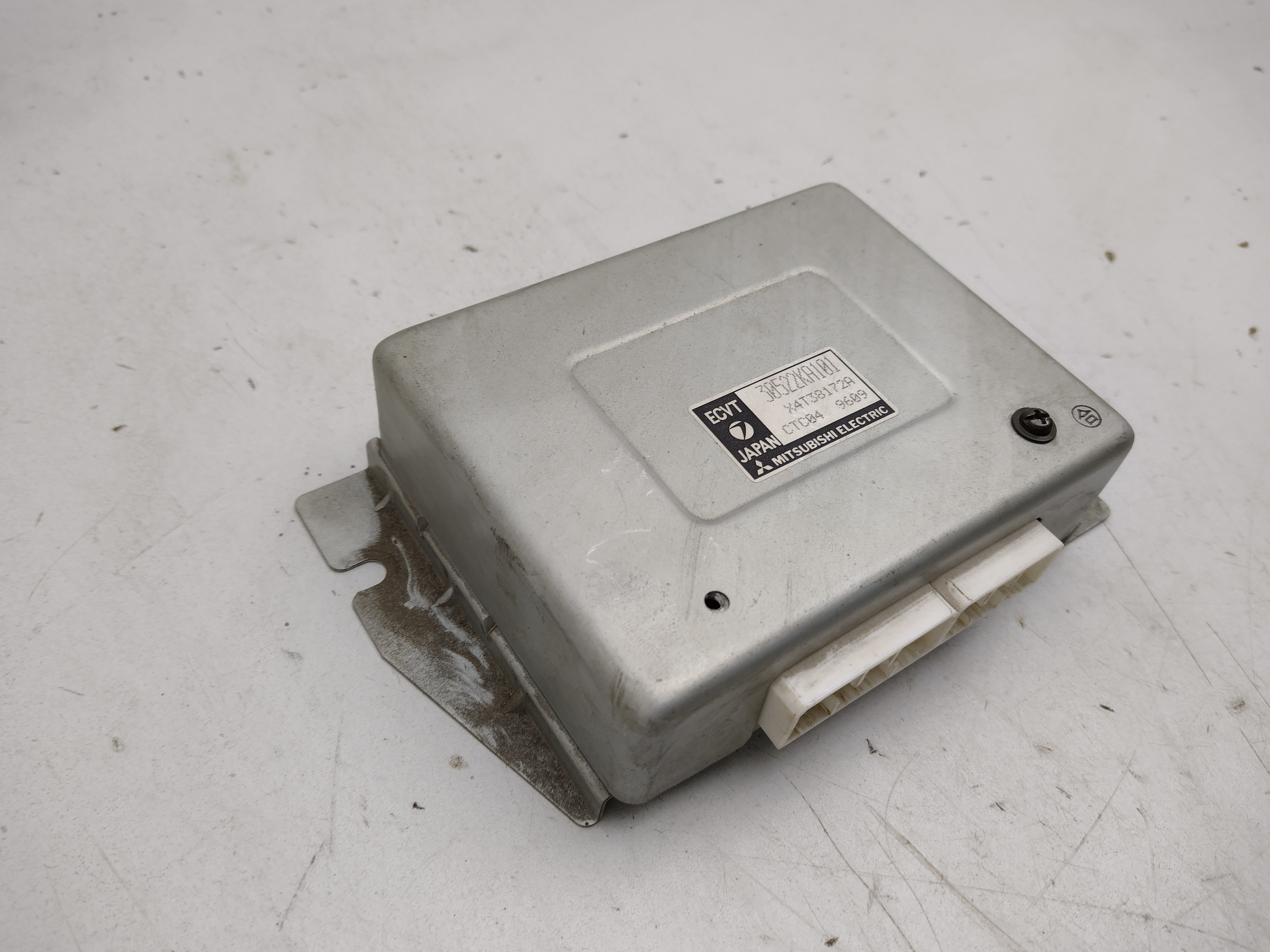 ECVT Steuergerät 30522KA101 für Subaru Justy