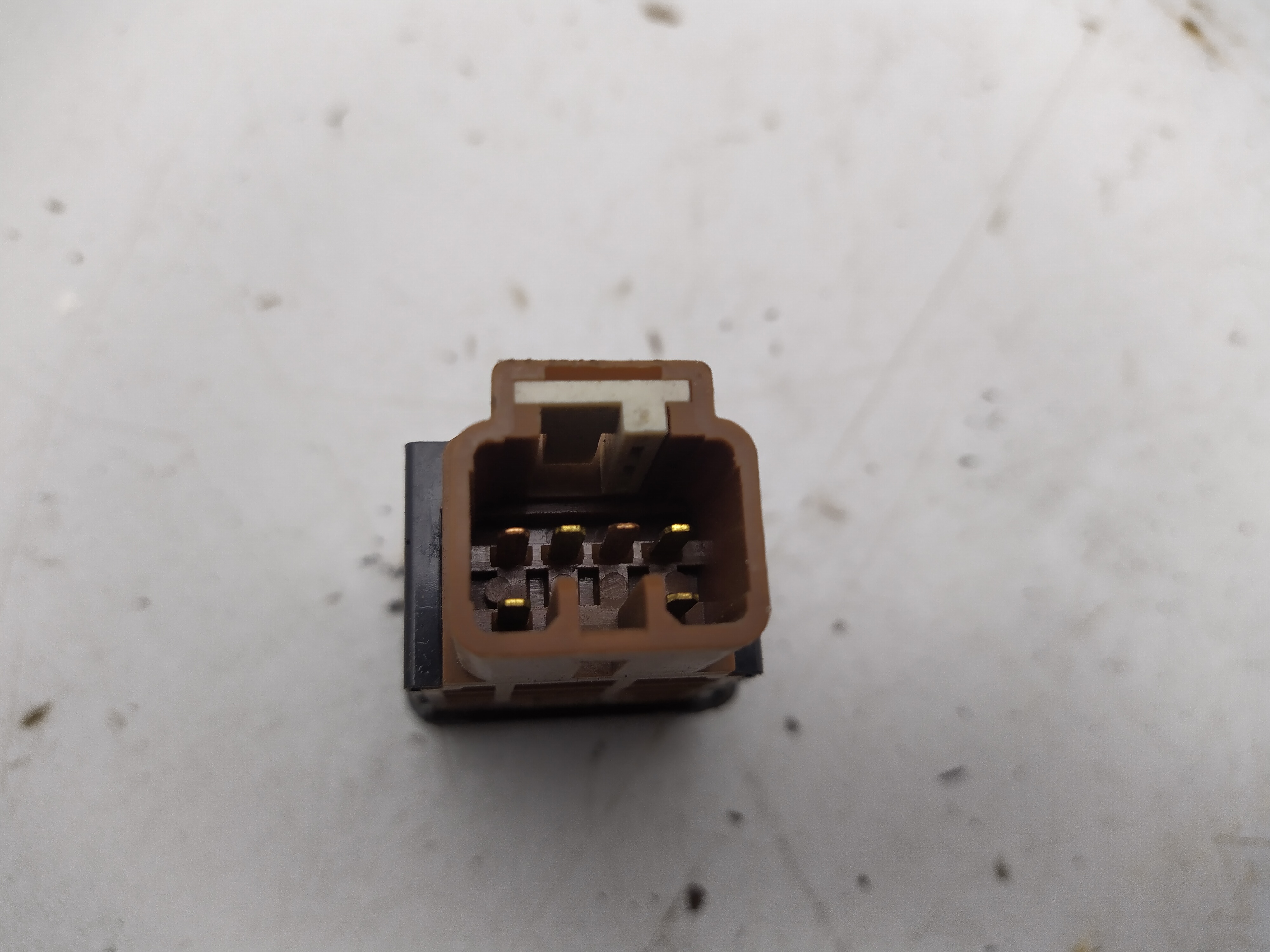 HEIGHT Schalter vom Luftfahrwerk von einen Subaru Legacy 1 BJF