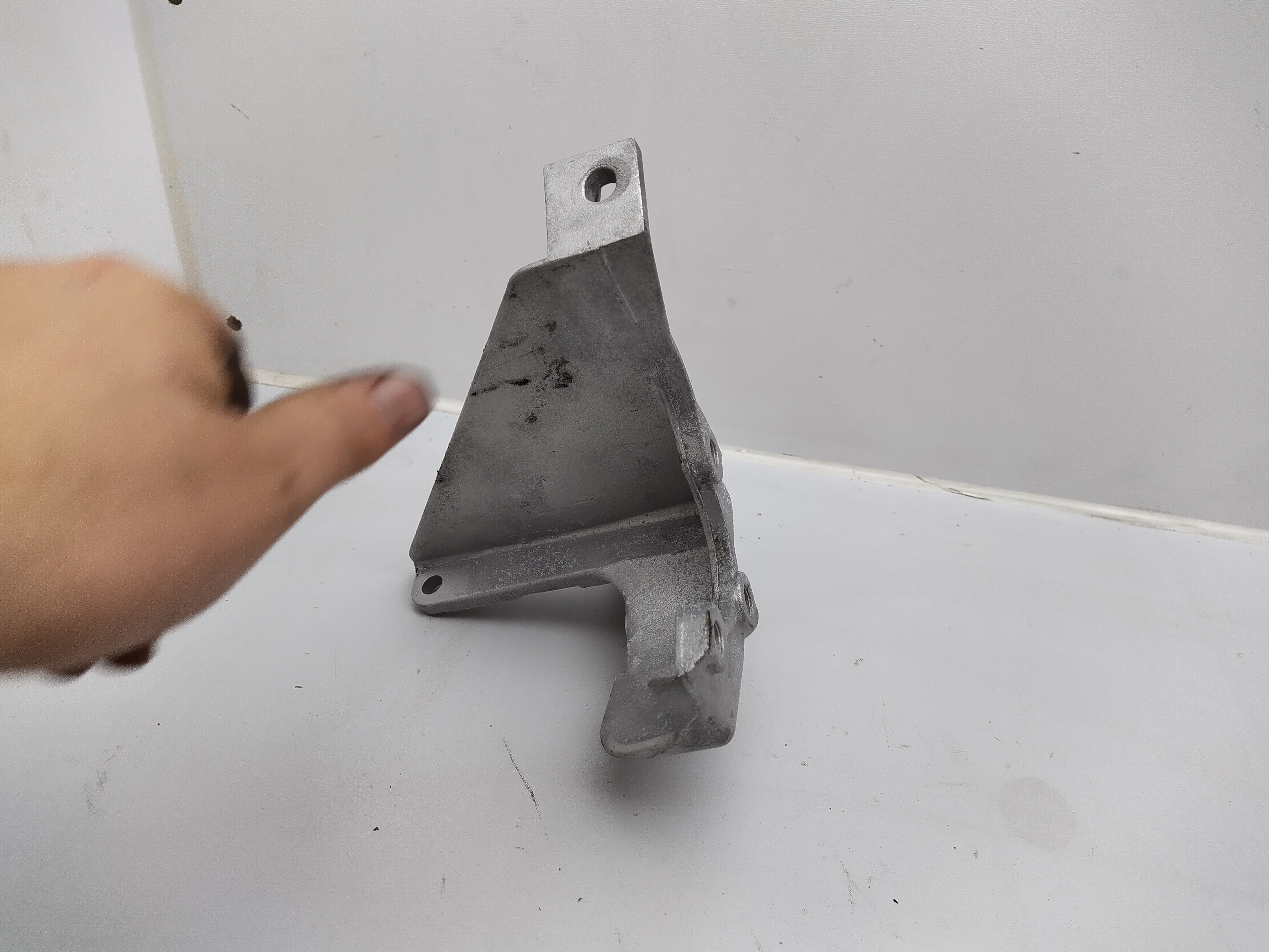 Servopumpenhalter überholt, gestrahlt Subaru Legacy Impreza Forester