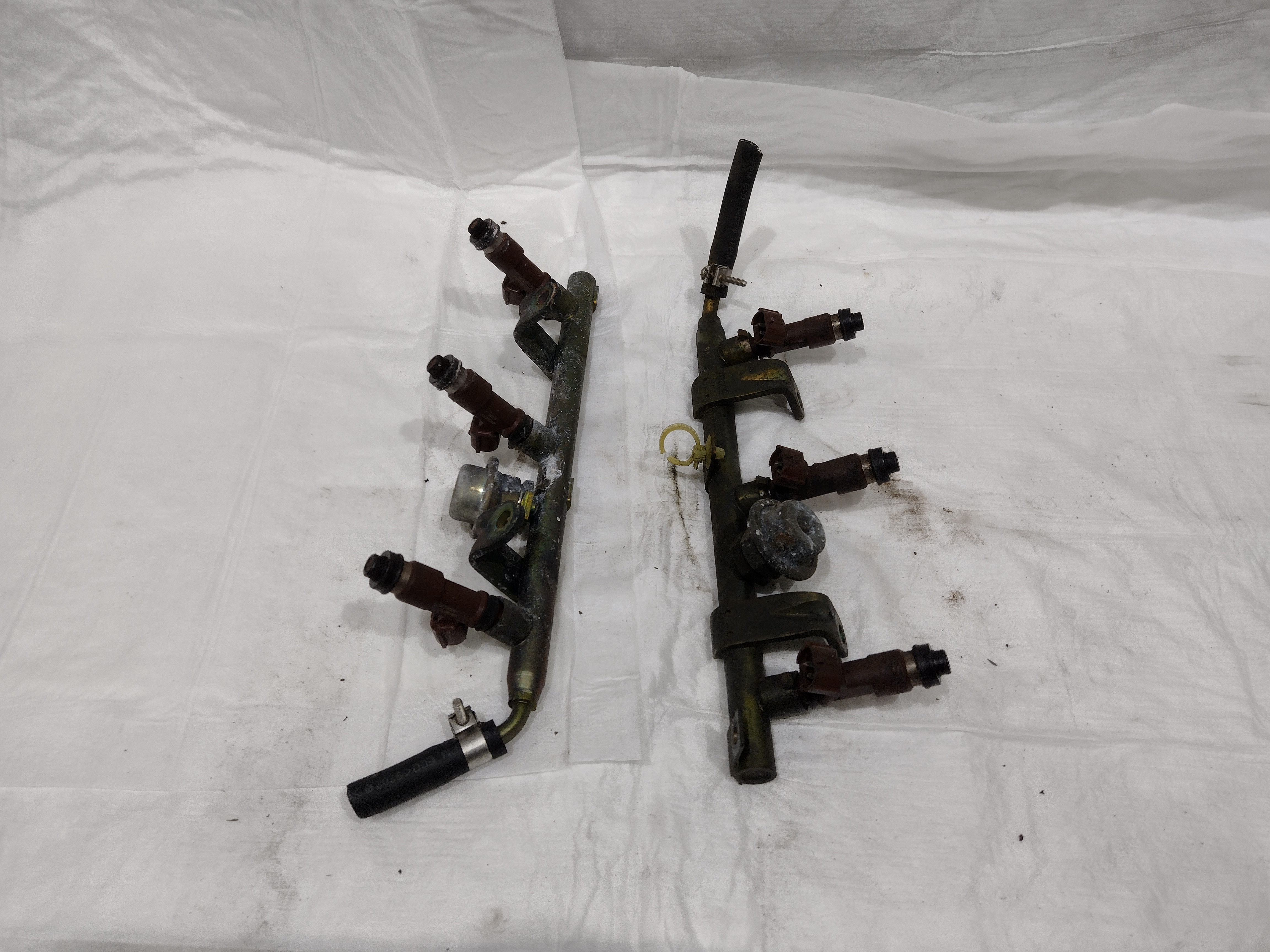 Einspritzgalerie Einspritzdüsen für Subaru Legacy Spec B 3.0l 4 BL BP und Outback H6 BL BP EZ30D