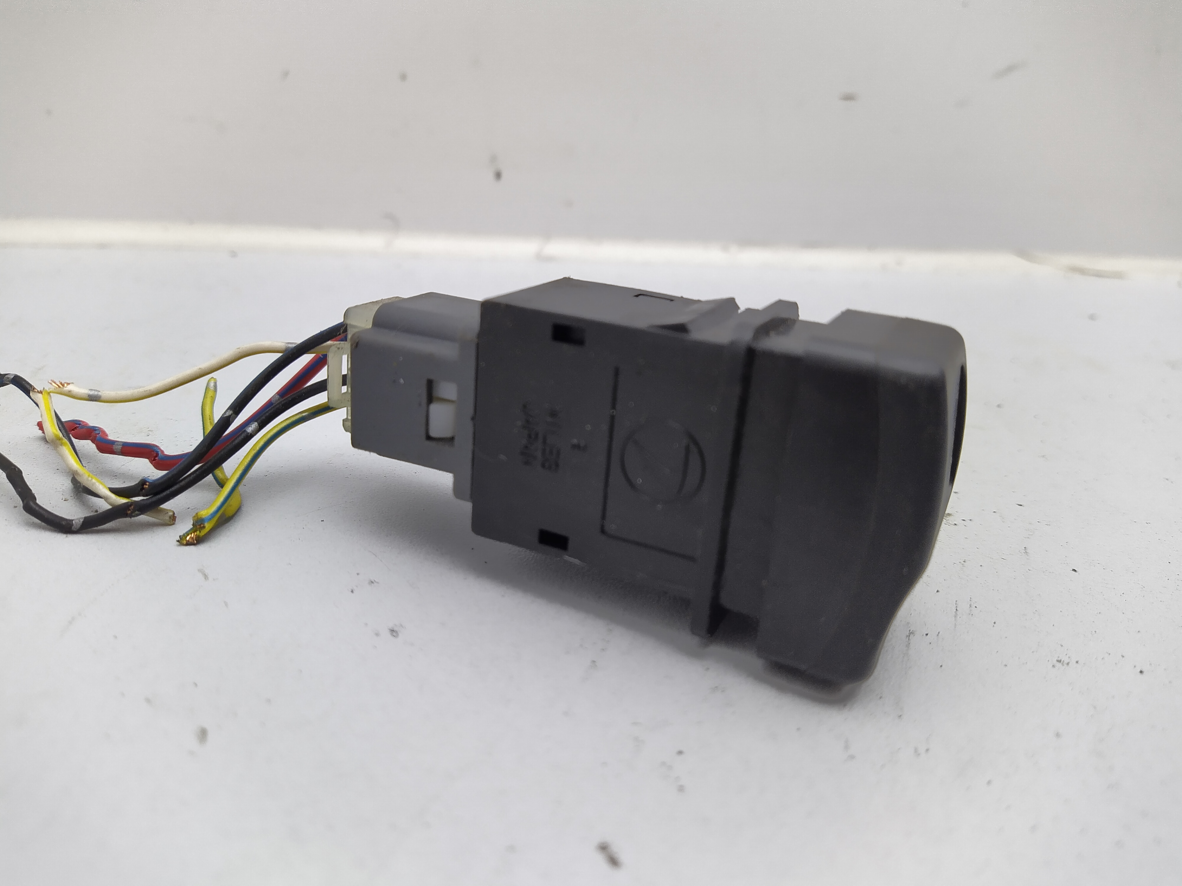 Schalter Heckscheibenheizung Subaru Legacy 2 BD BG 94-99