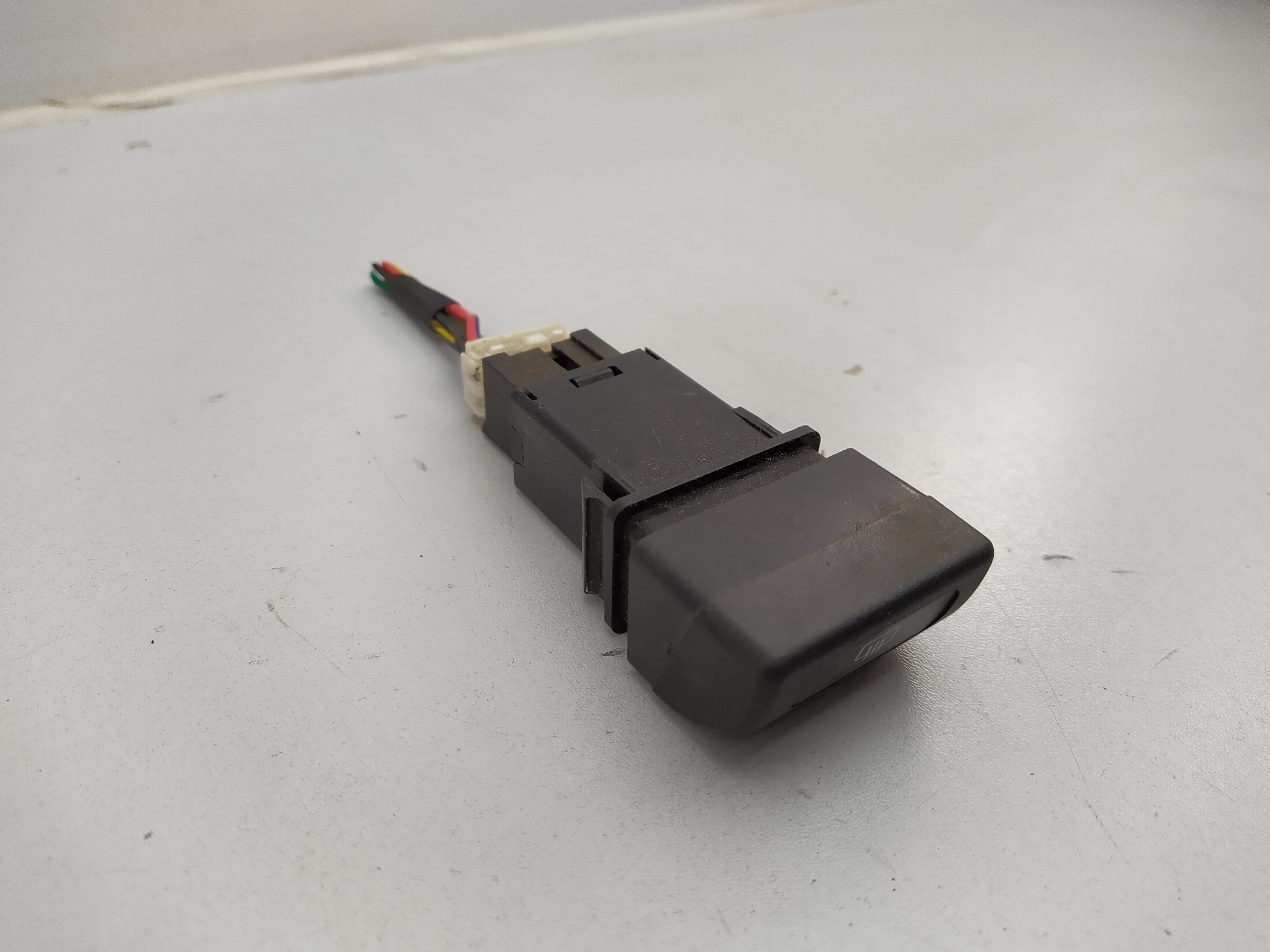 Schalter Frontscheibengebläse / Heizung Subaru Impreza GC GF Subaru Forester SF