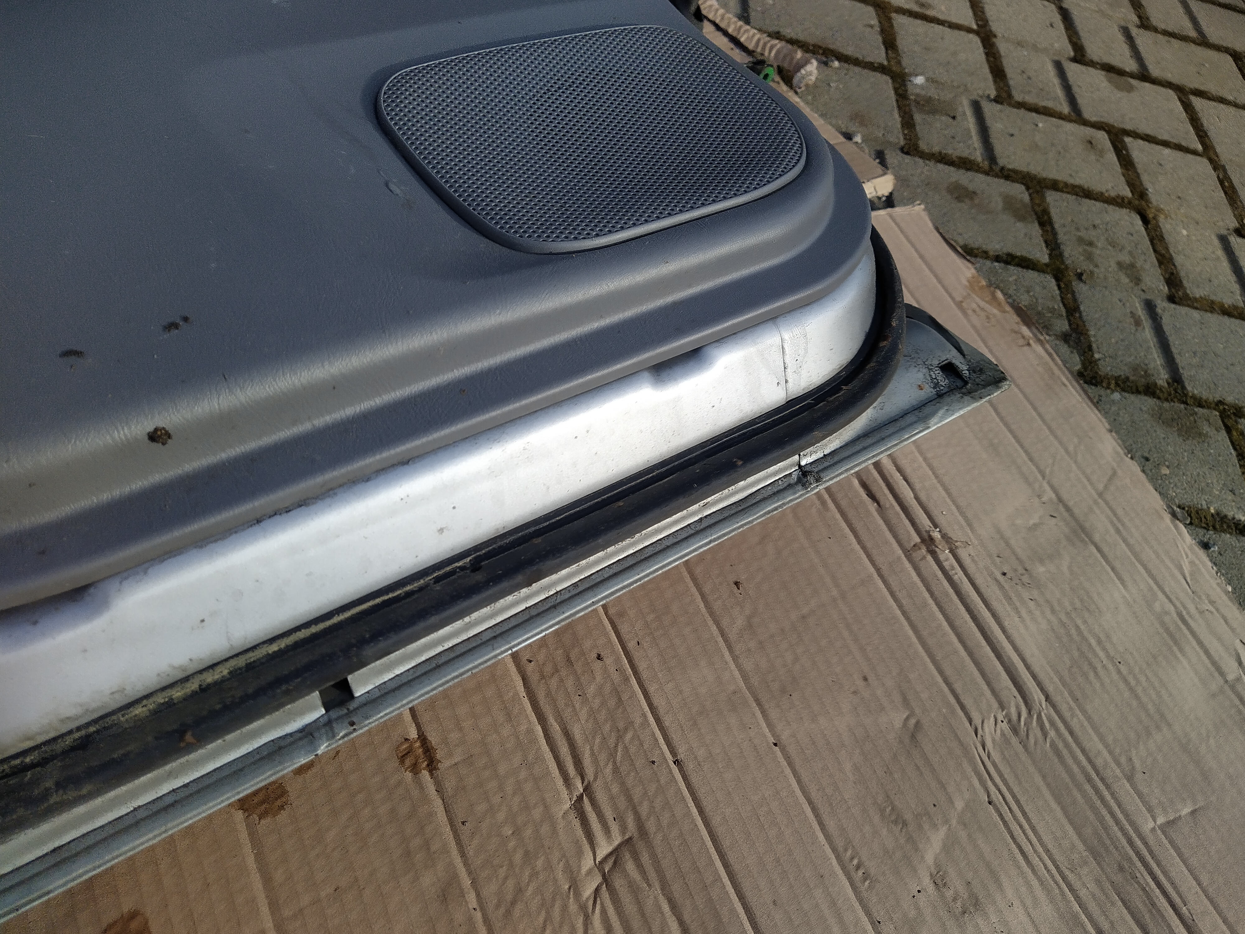 Tür Seitentür hinten links silber von Subaru Impreza GC GF 92-00