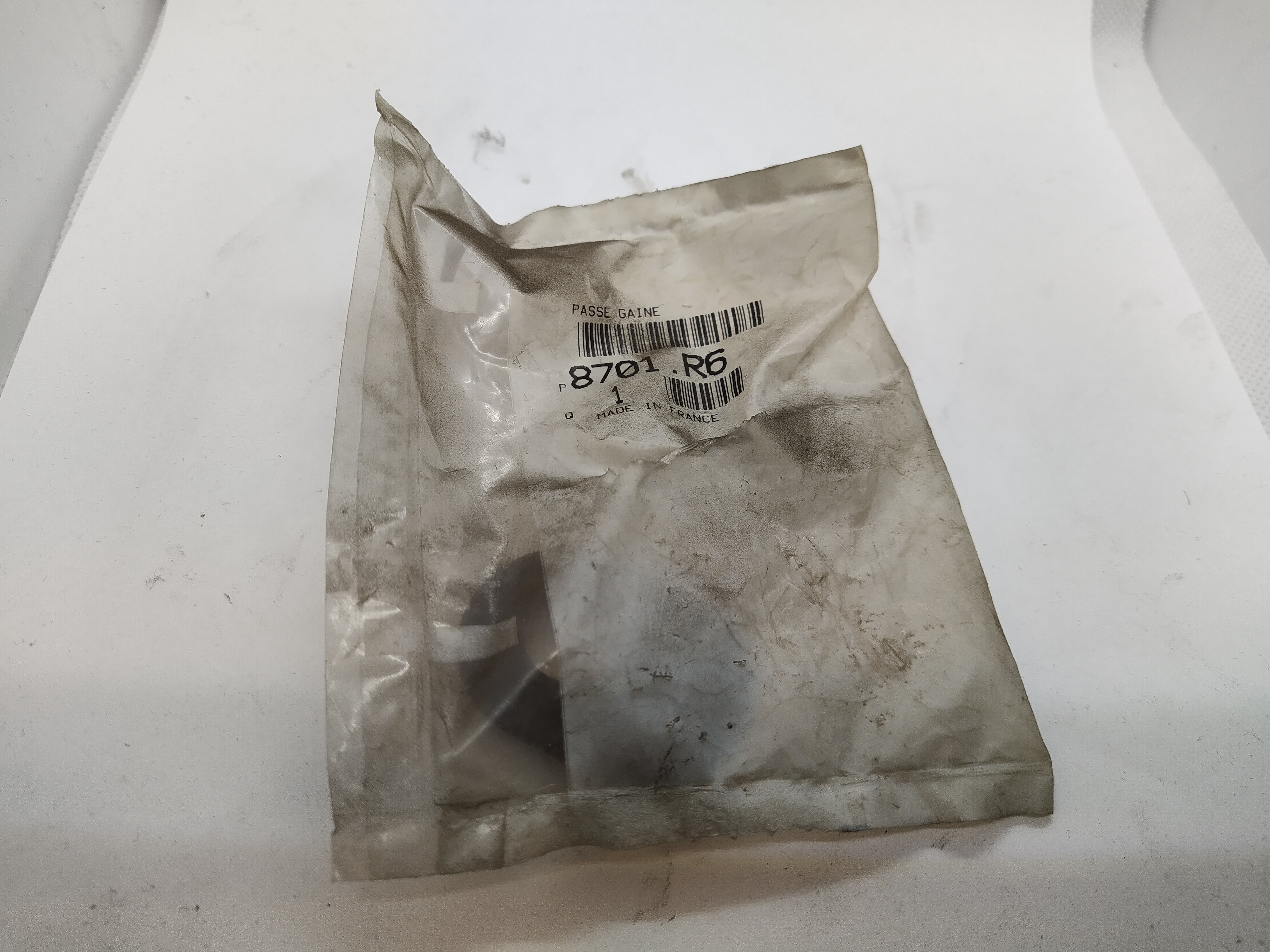 8701R6 KABELDURCHLAUF NEU NOS PEUGEOT