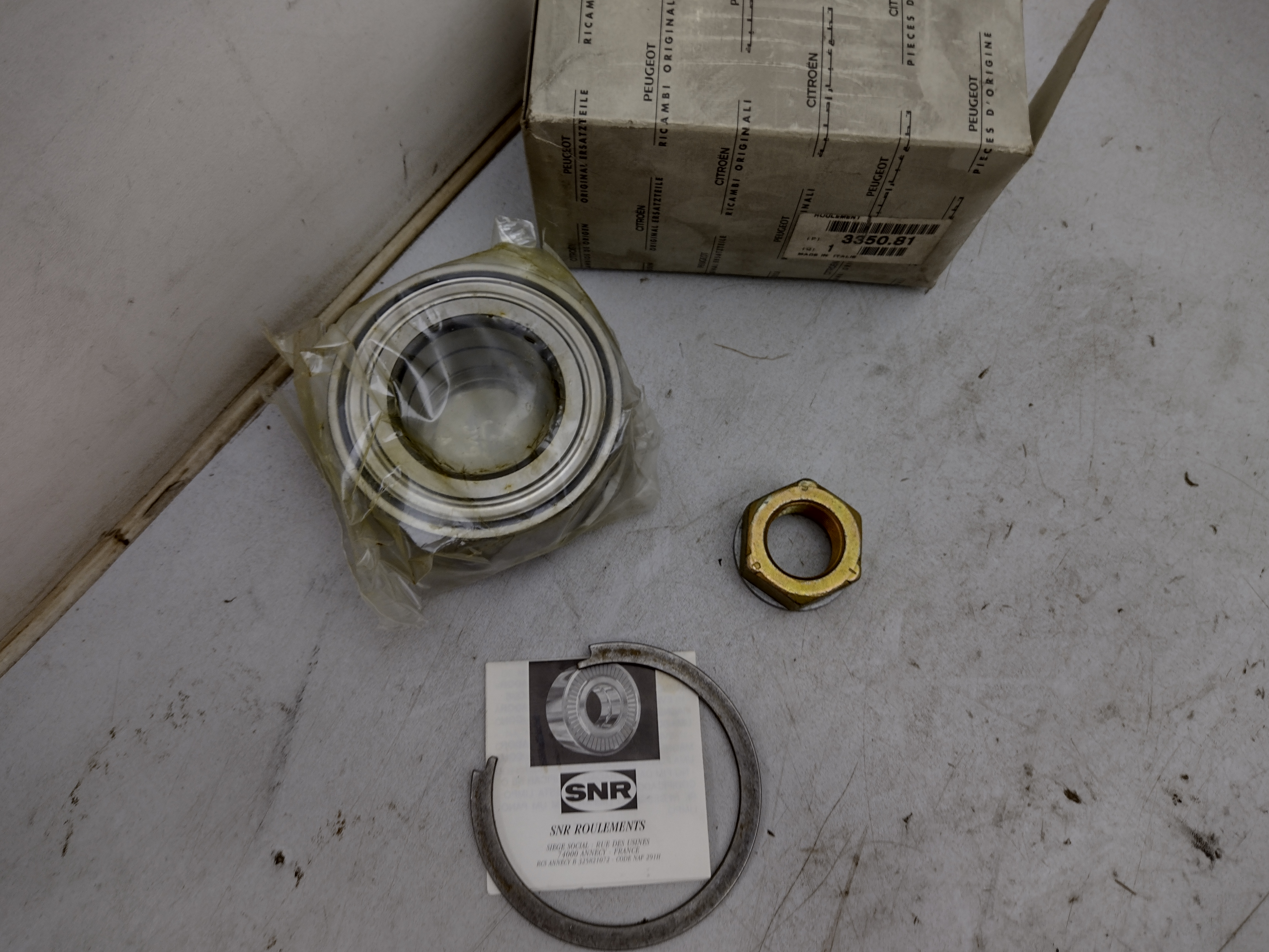 Peugeot / Citroen / FIAT Radlagersatz vorne 335081 NOS NEW OEM 