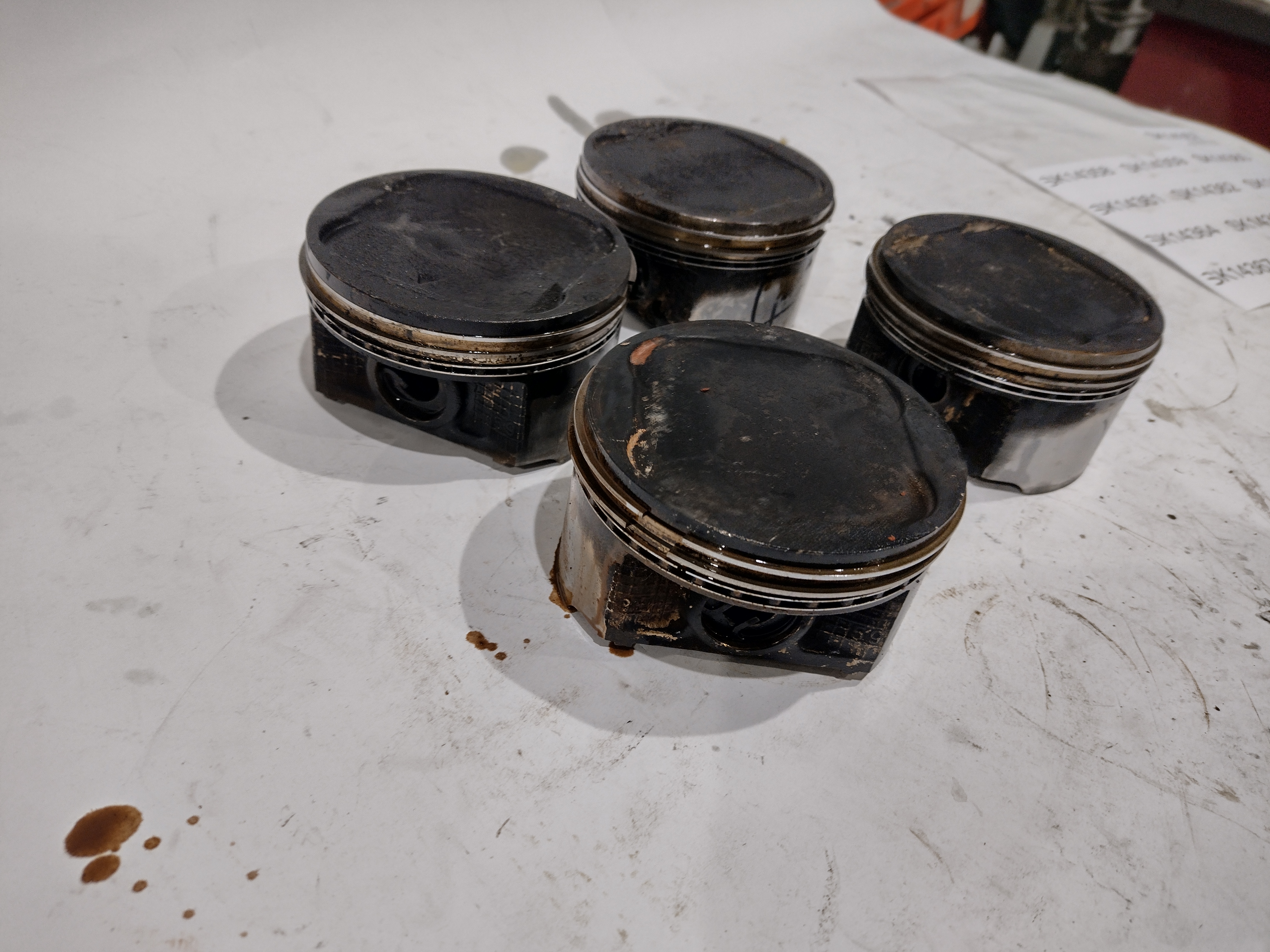 Satz Kolben für Subaru Impreza GC GF 2.0 EJ20E 116PS