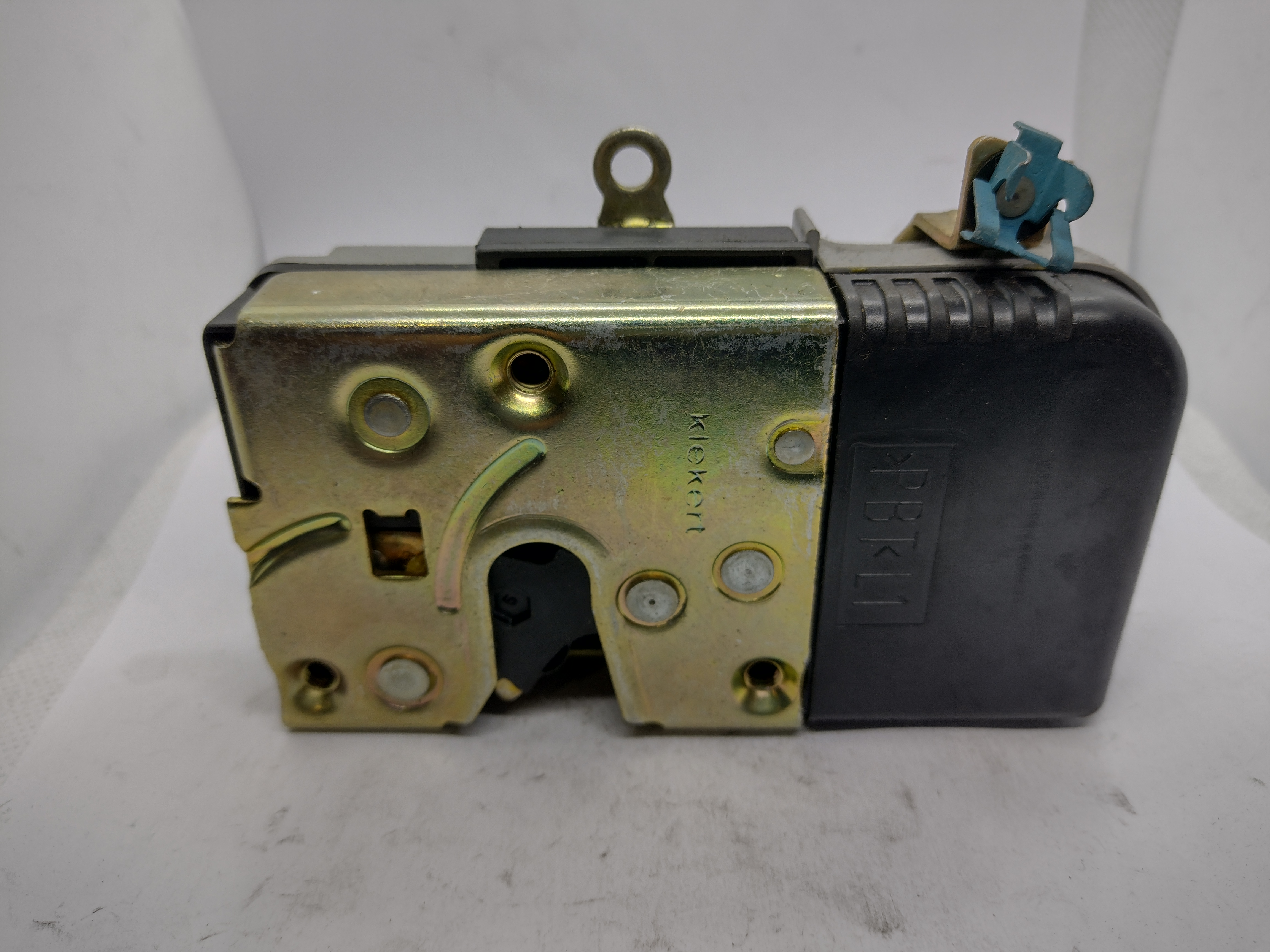 Peugeot  / CITROËN Türschloss vorne links 9135H8 NEU NOS NEW
