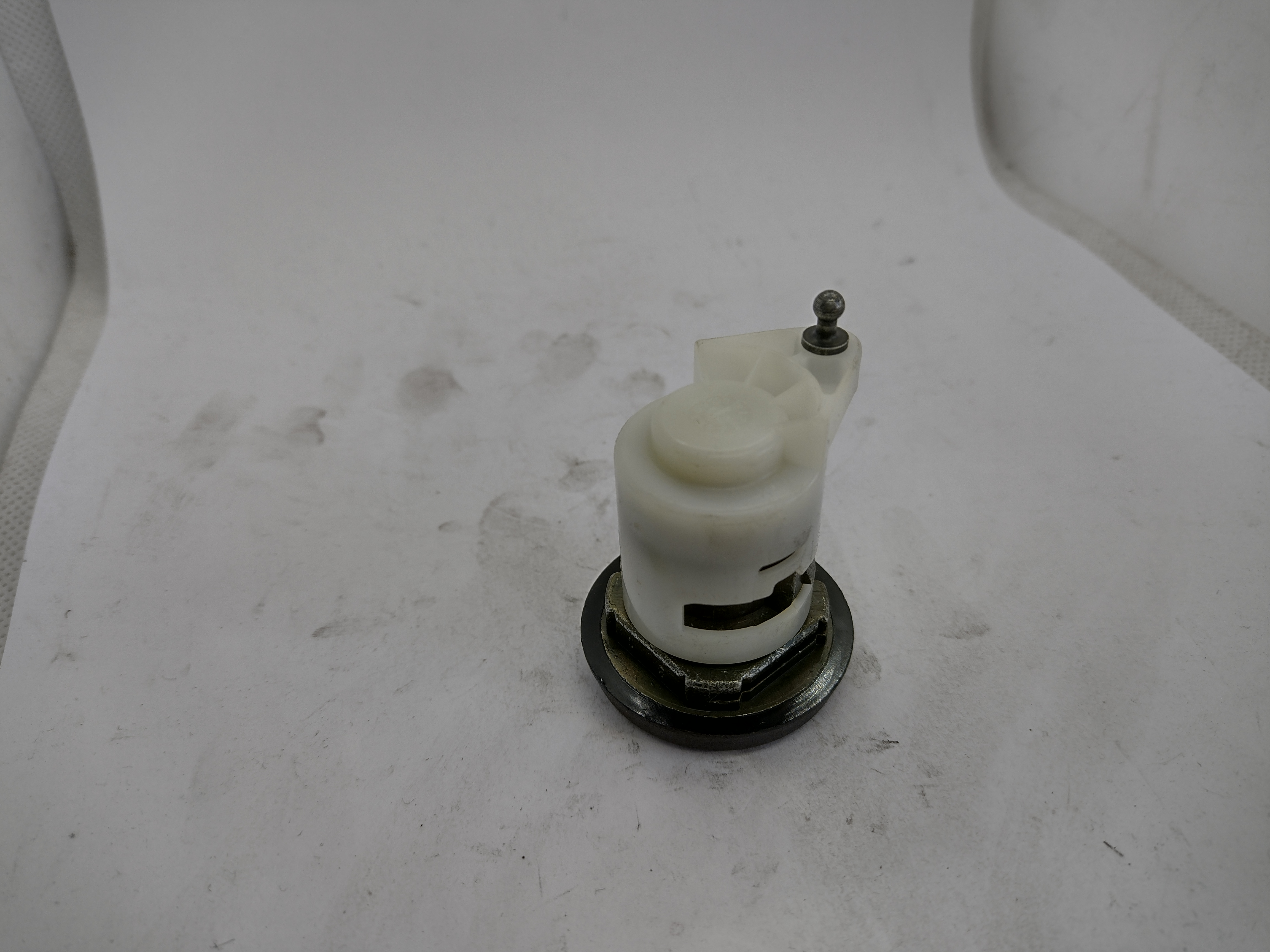 Peugeot / Citroen 9002 S5 9002S5 SCHLOSS EINSATZ NEU NOS NEW OEM 