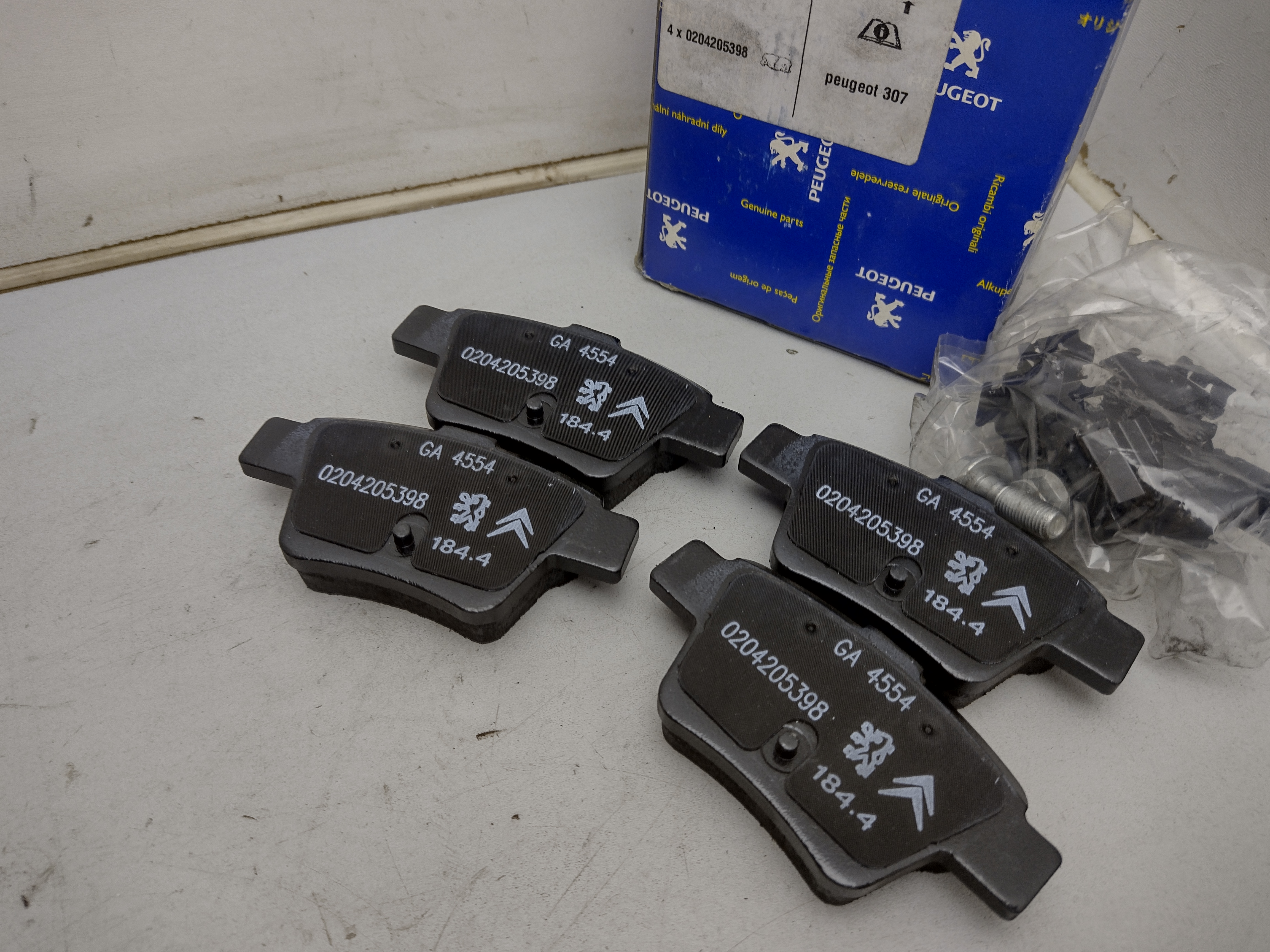 Peugeot 307 / Citroen Bremsbeläge hinten (Sys.Bosch) 425322 NOS NEW OEM