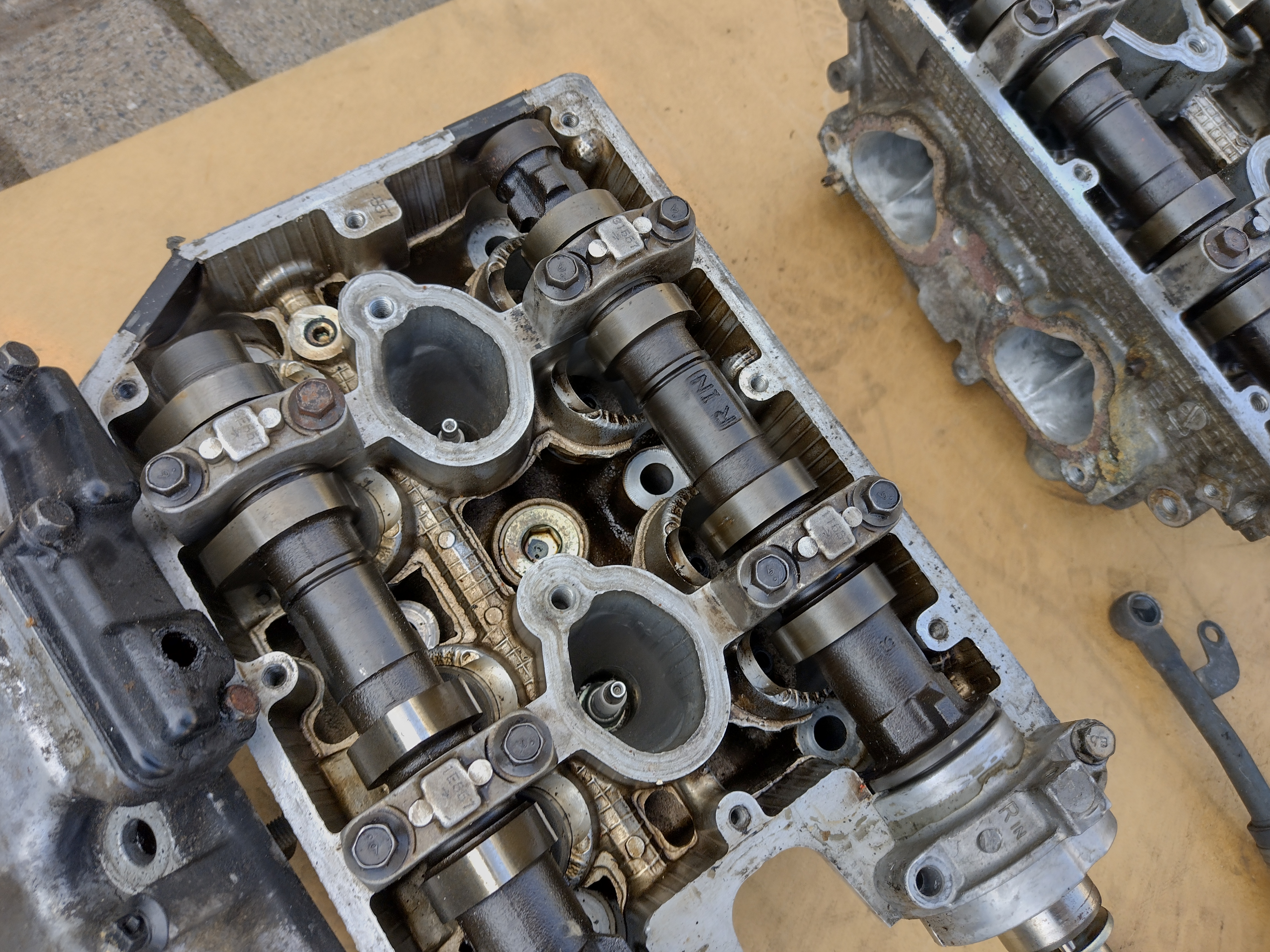 Zylinderköpfe für Subaru Impreza GT WRX EJ205 LHS20 RHS20