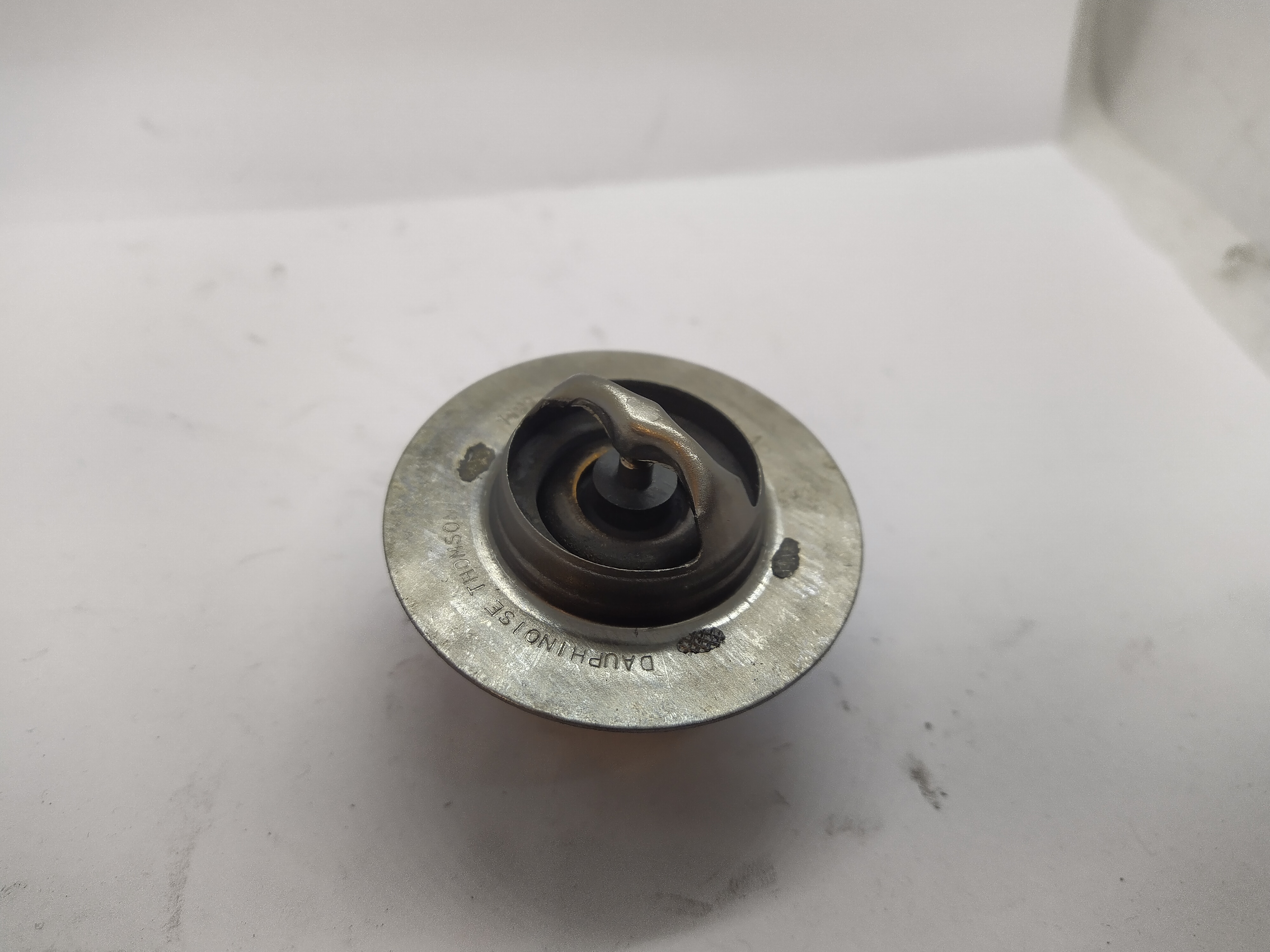 Original Peugeot THERMOSTAT 133883 133837 NEU NOS 
