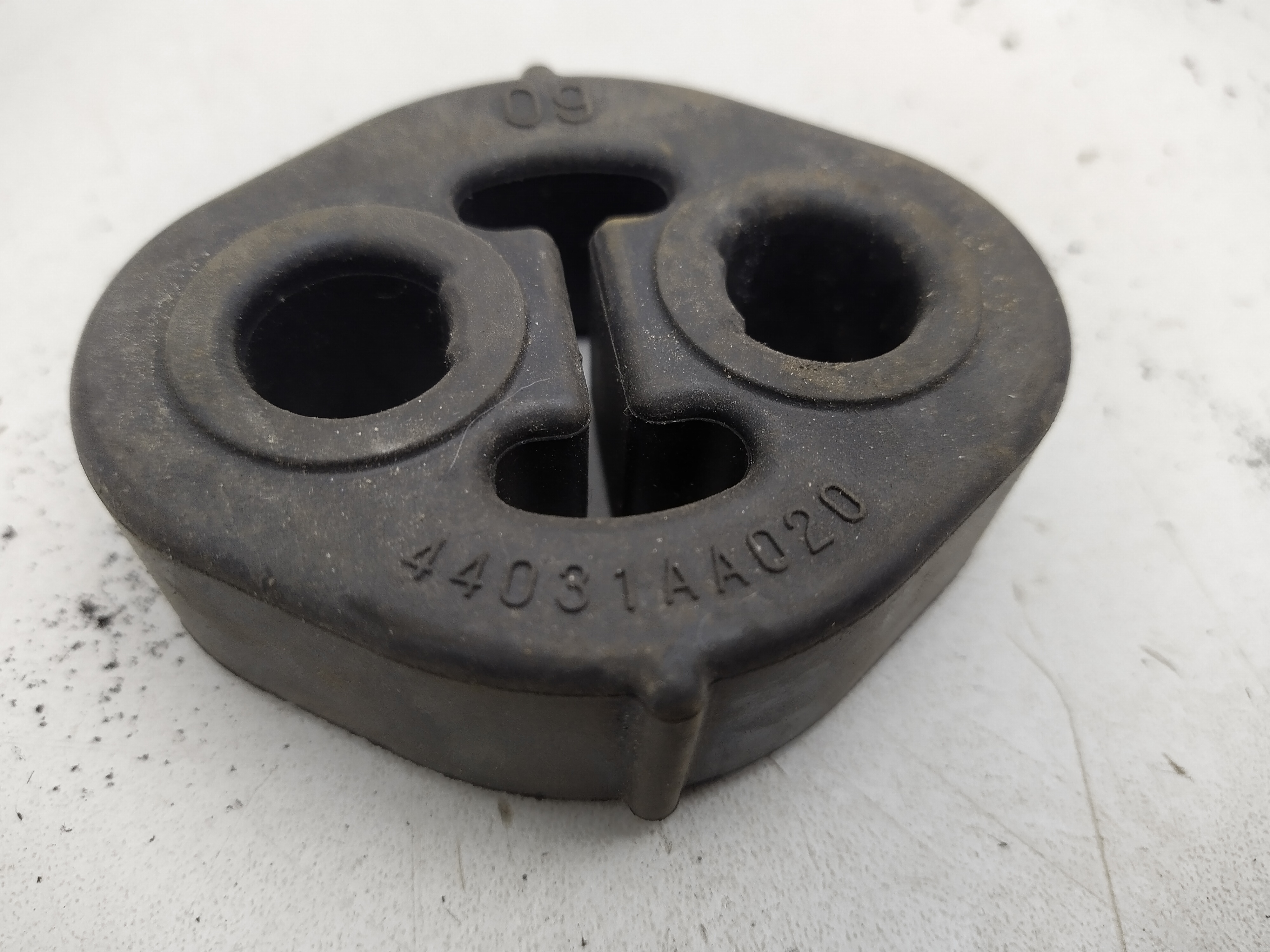 Auspuffgummi Auspuffhalter für Subaru Impreza Legacy Forester  Forester 