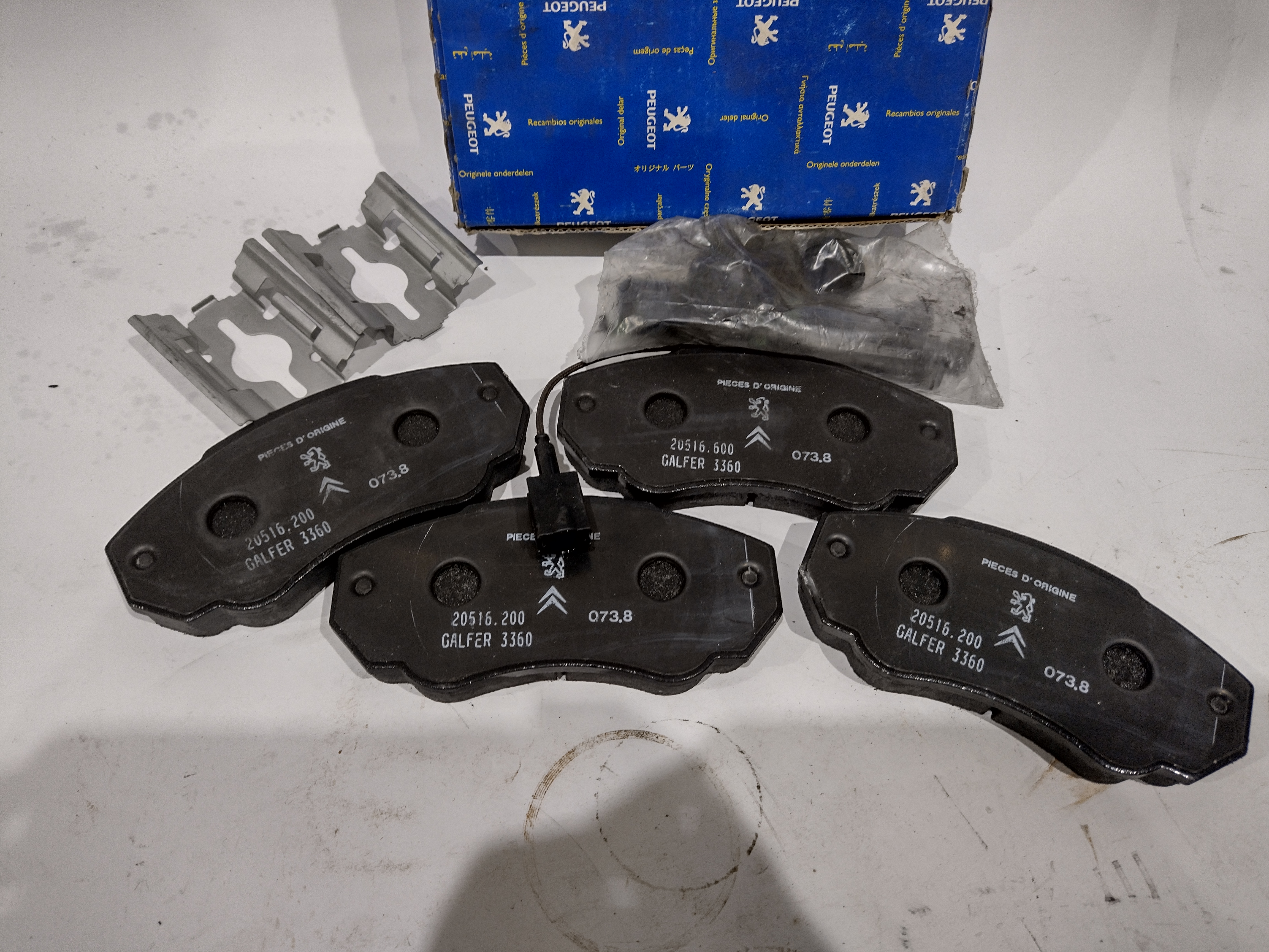 Peugeot Boxer Bremsbeläge vorne 425242 NEU NOS NEW
