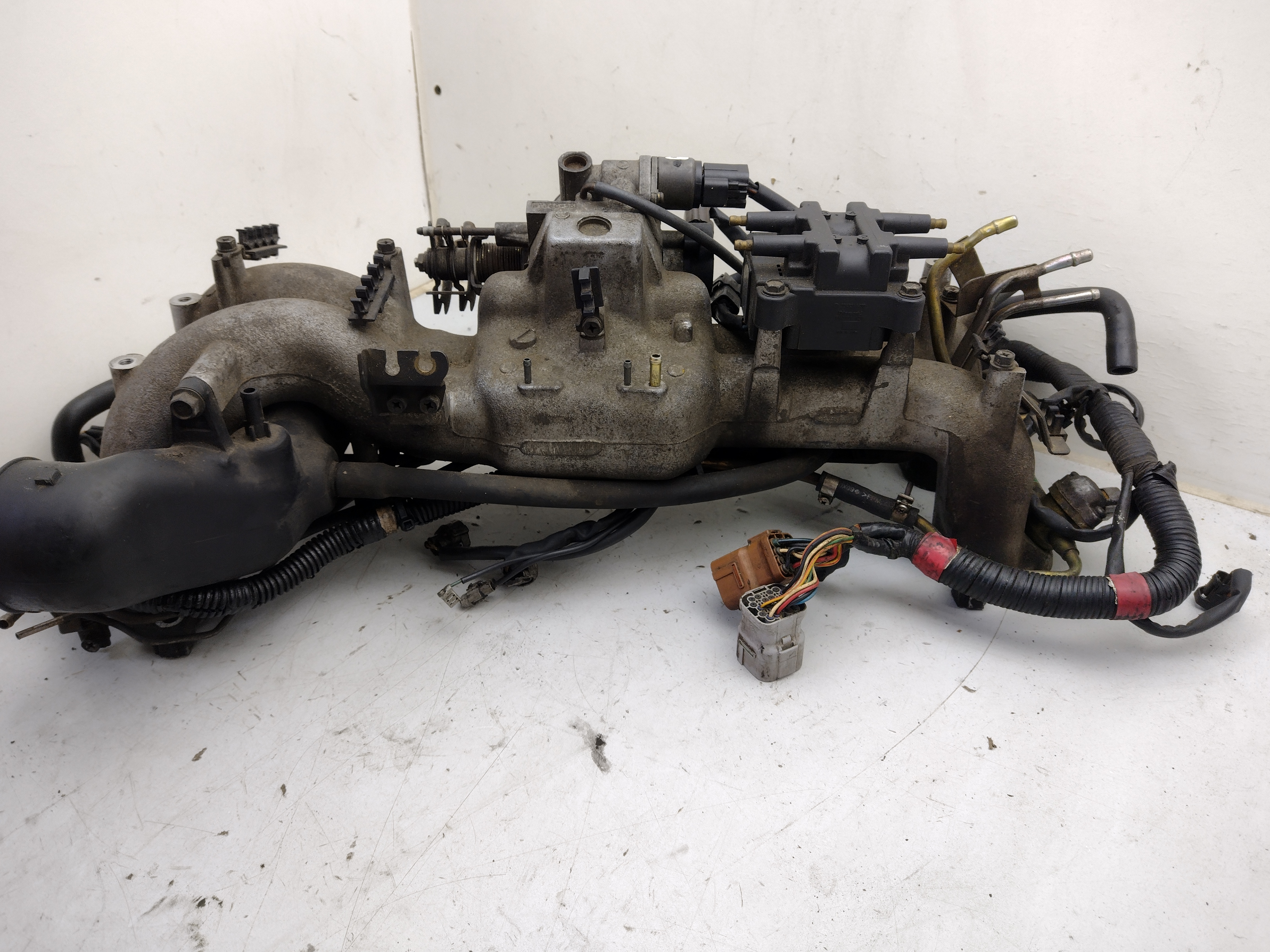 Ansaugbrücke mit Inlet Drosselklappe Einspritzdüsen Zündspule kabelbaum für Subaru Impreza GT 98-00 EJ205