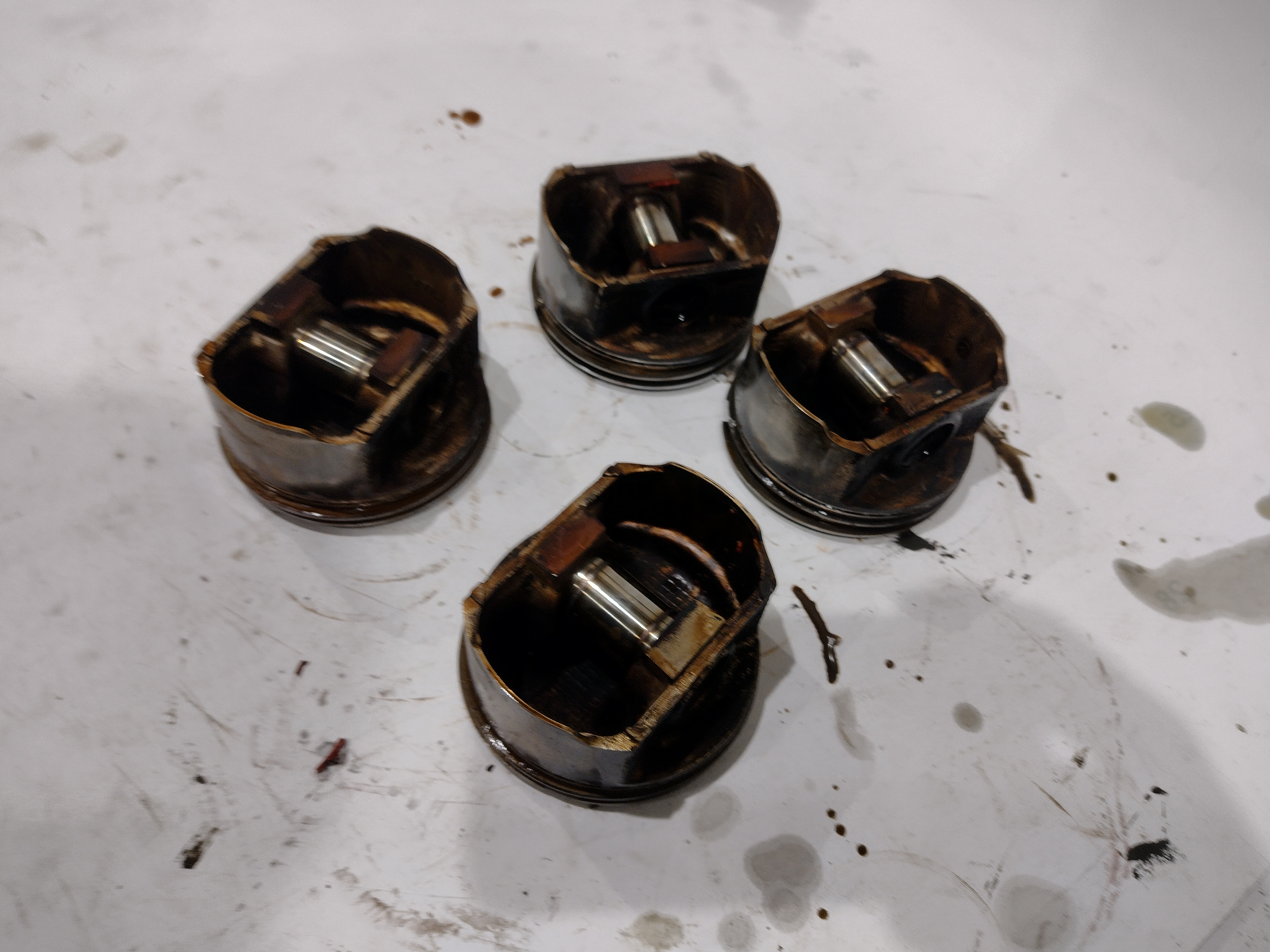 Satz Kolben für Subaru Impreza GC GF 2.0 EJ20E 116PS