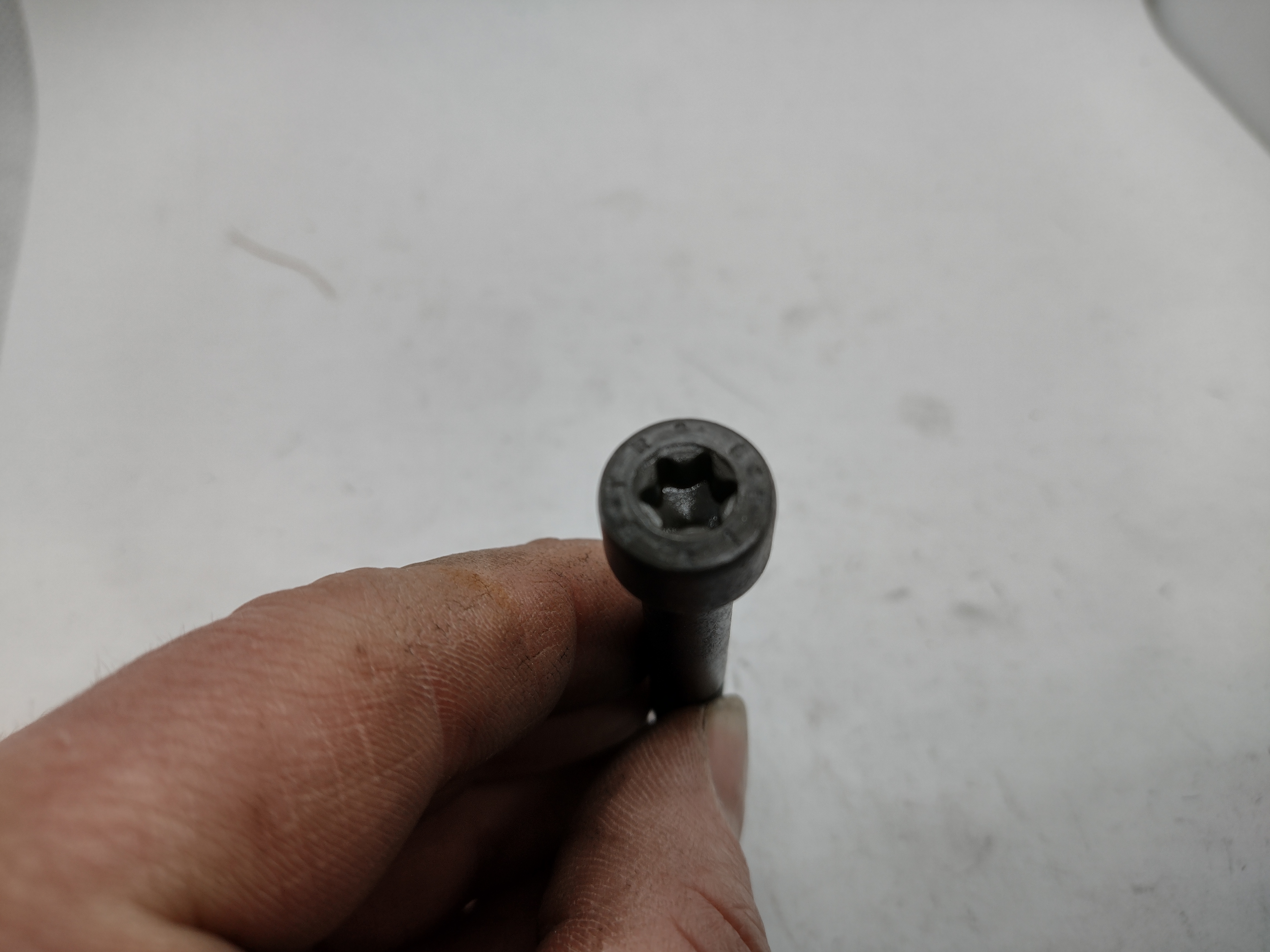 Peugeot / Citroen Schraube 440523 NEU NOS NEW