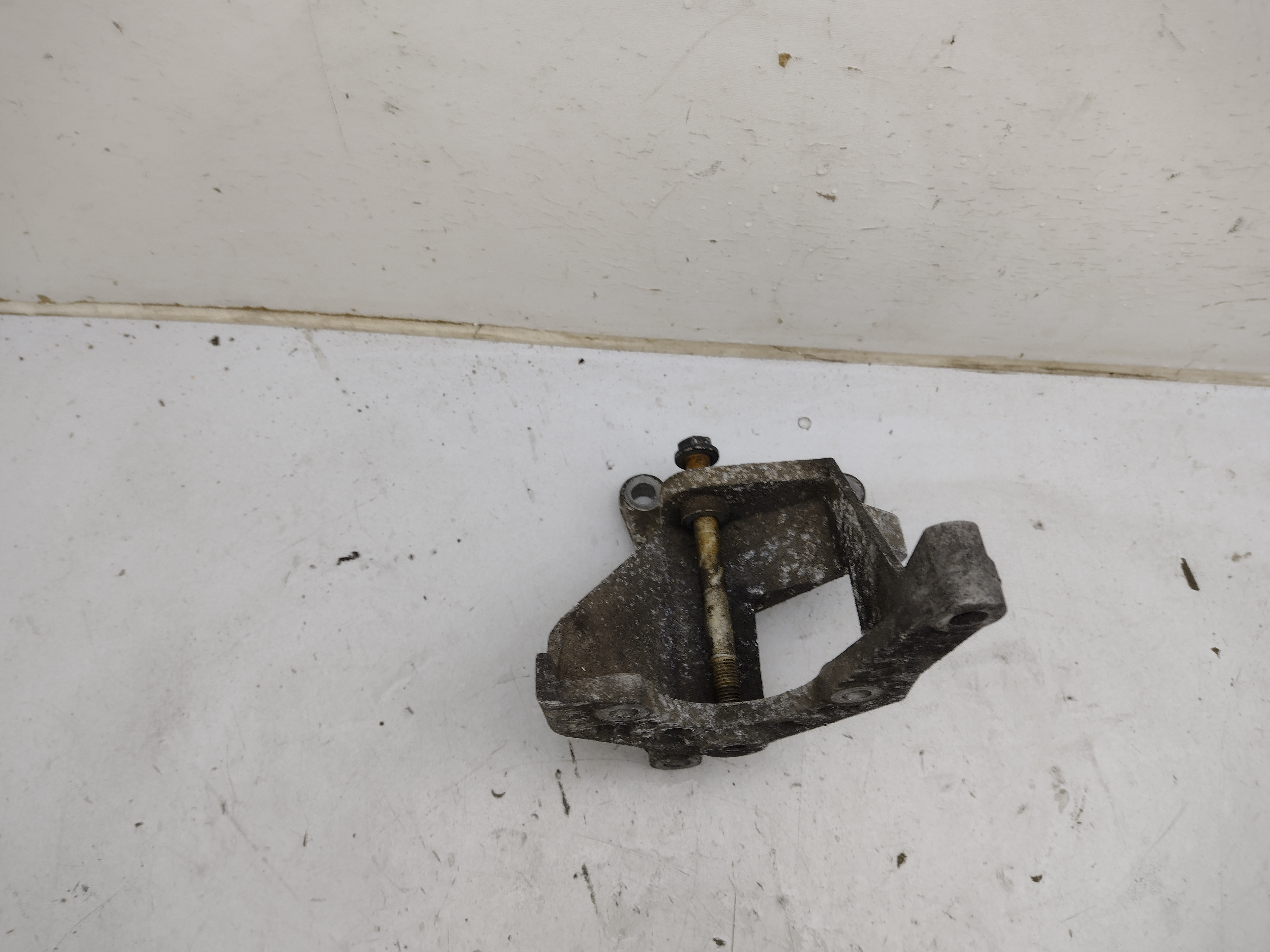 Servopumpenhalter für Subaru Outback H6 EZ30 98-03 BE BH