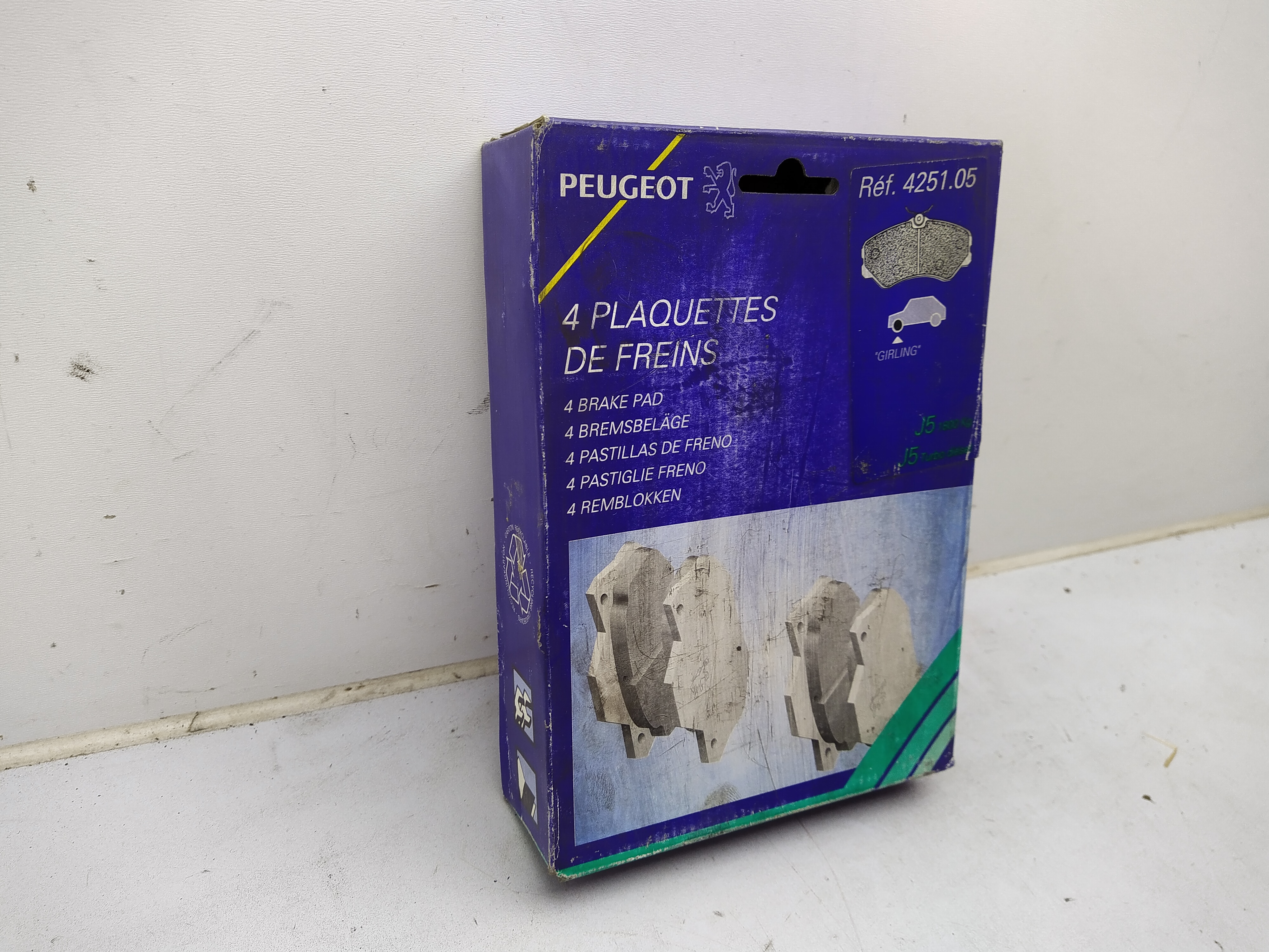 Original Peugeot J5 Satz Bremsbeläge vorne 425105 NEU NOS NEW