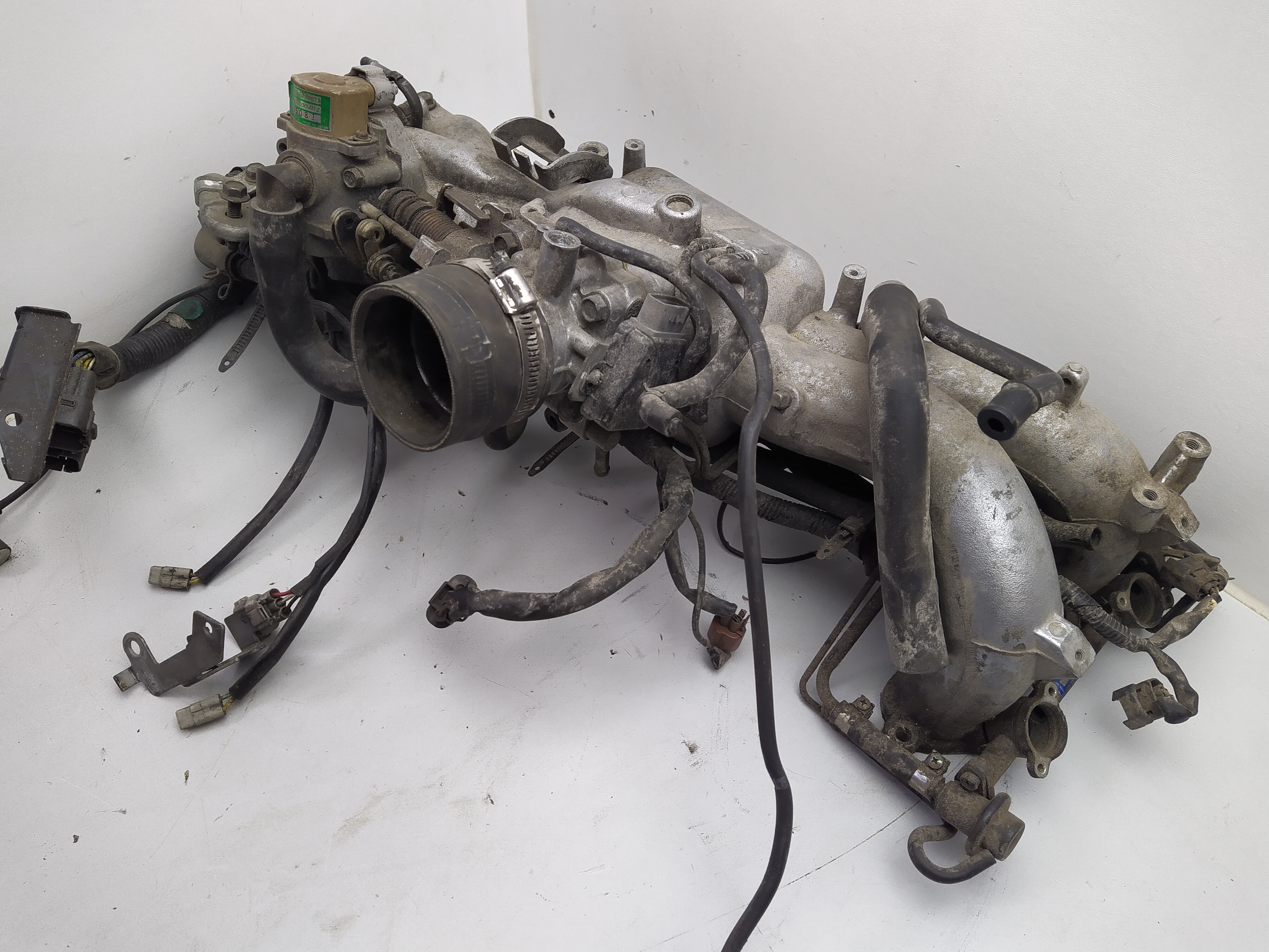 Ansaugbrücke mit Anbauteilen Subaru Legacy Turbo BC BJF 200PS EJ20G