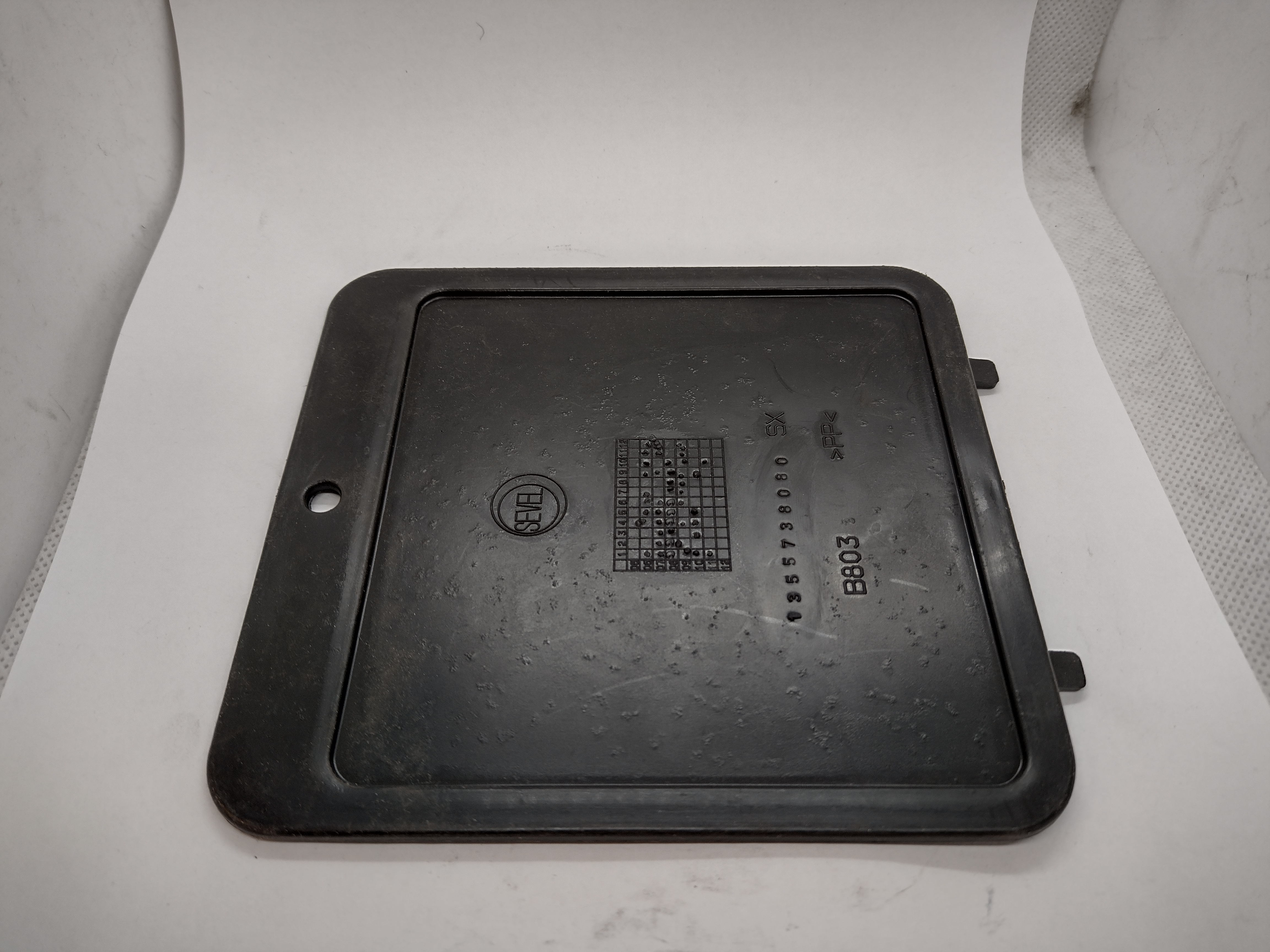 Peugeot / Citroen Montageklappe, Innenkotflügel 7136FT NEU NOS NEW OEM