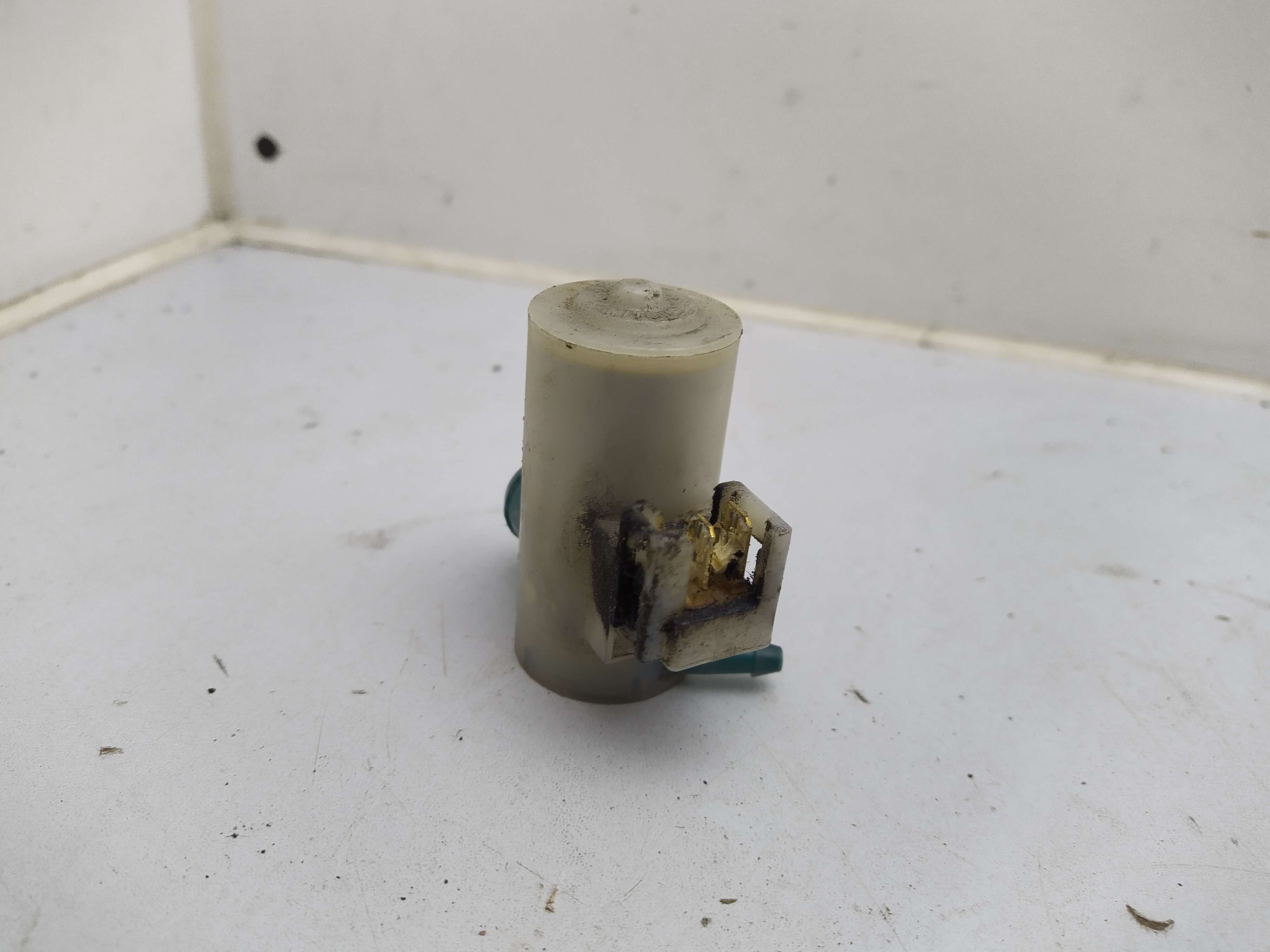Spritzwasserpumpe MITSUBA passend für Subaru Impreza / Forester / Legacy / Outback 