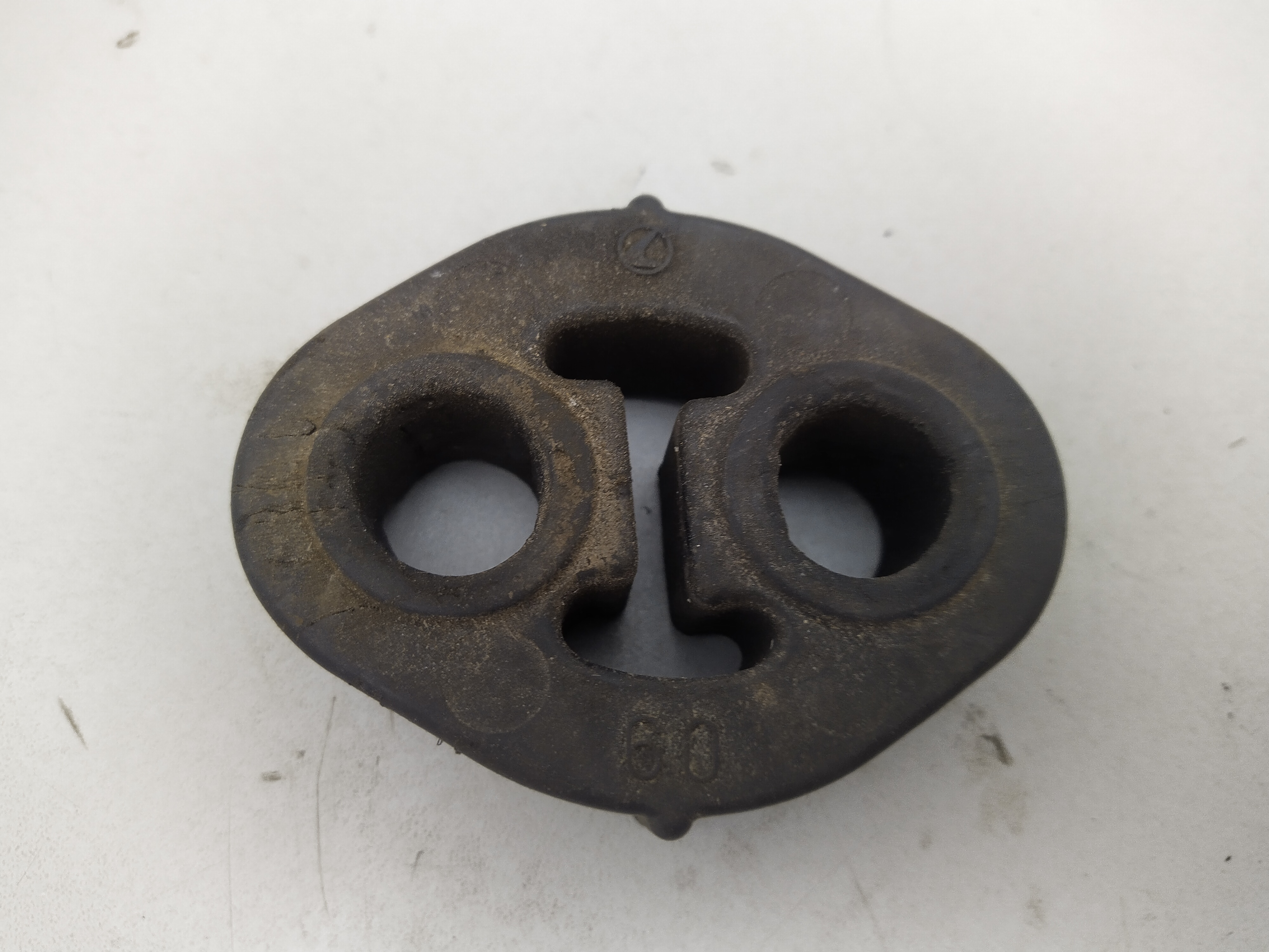 Auspuffgummi Auspuffhalter passend für Subaru Impreza / Legacy / Forester