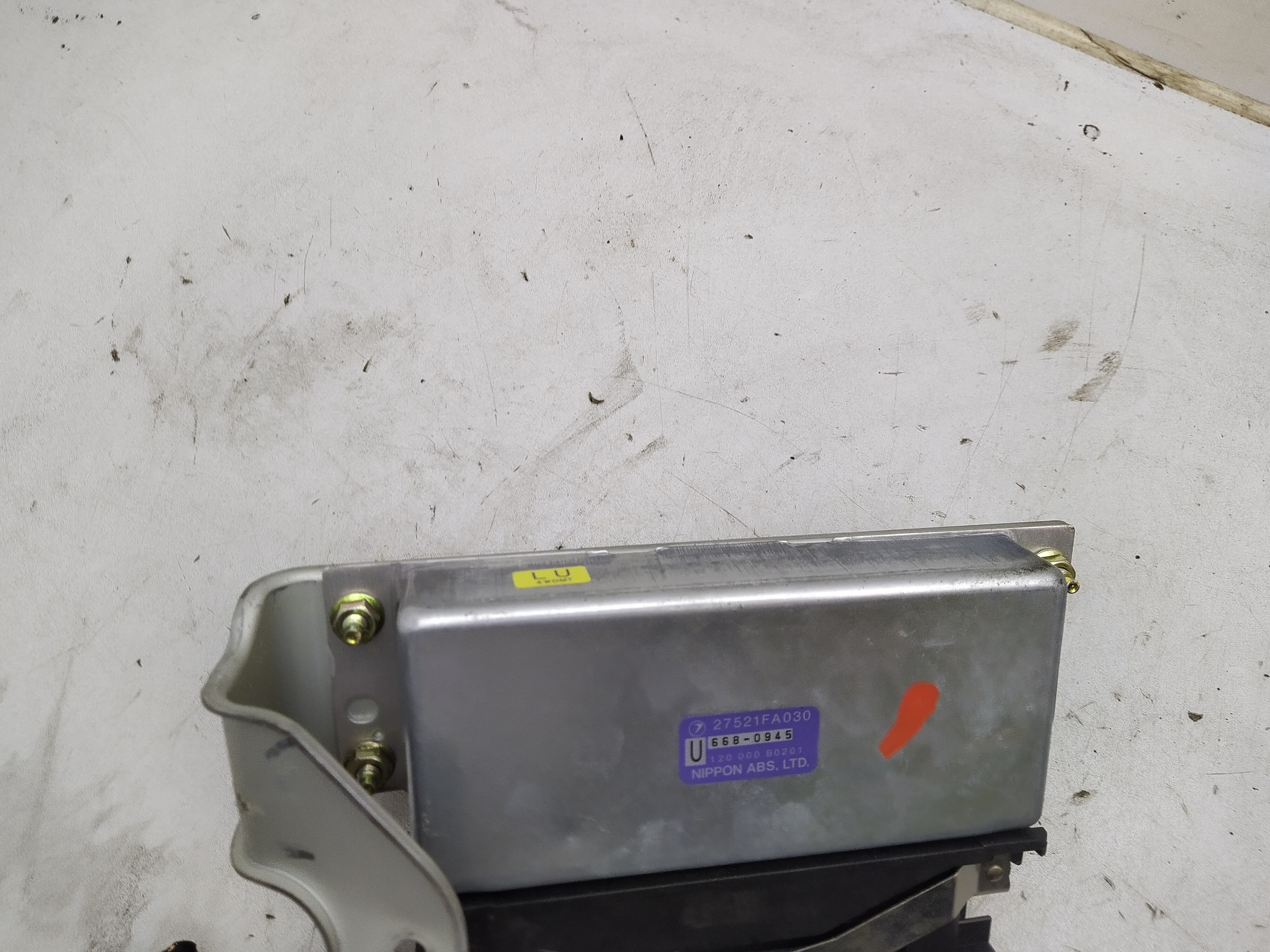 ABS Steuergerät 27521FA030 von Subaru Legacy 2 BD BG