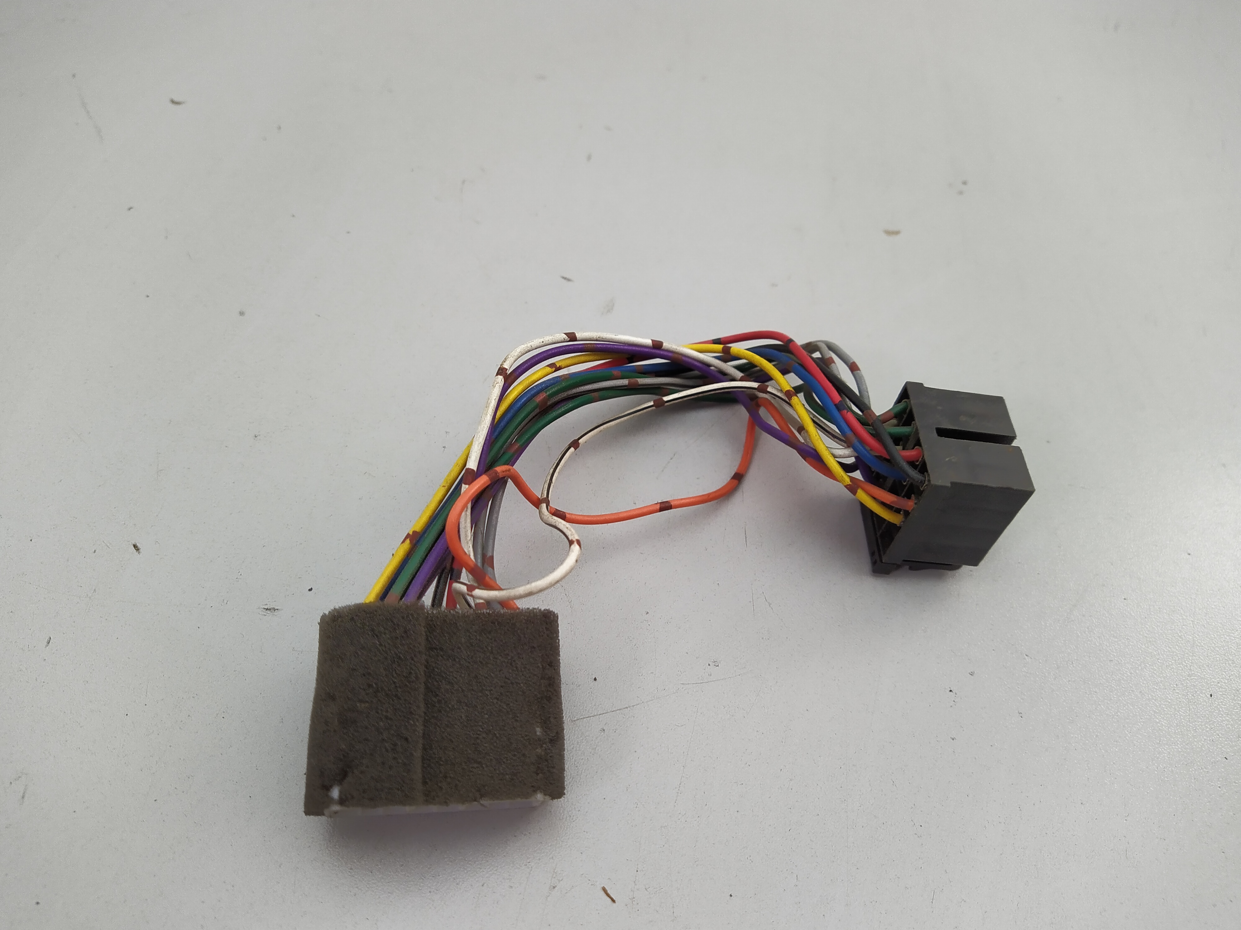 Radioadapter ISO zu Subaru