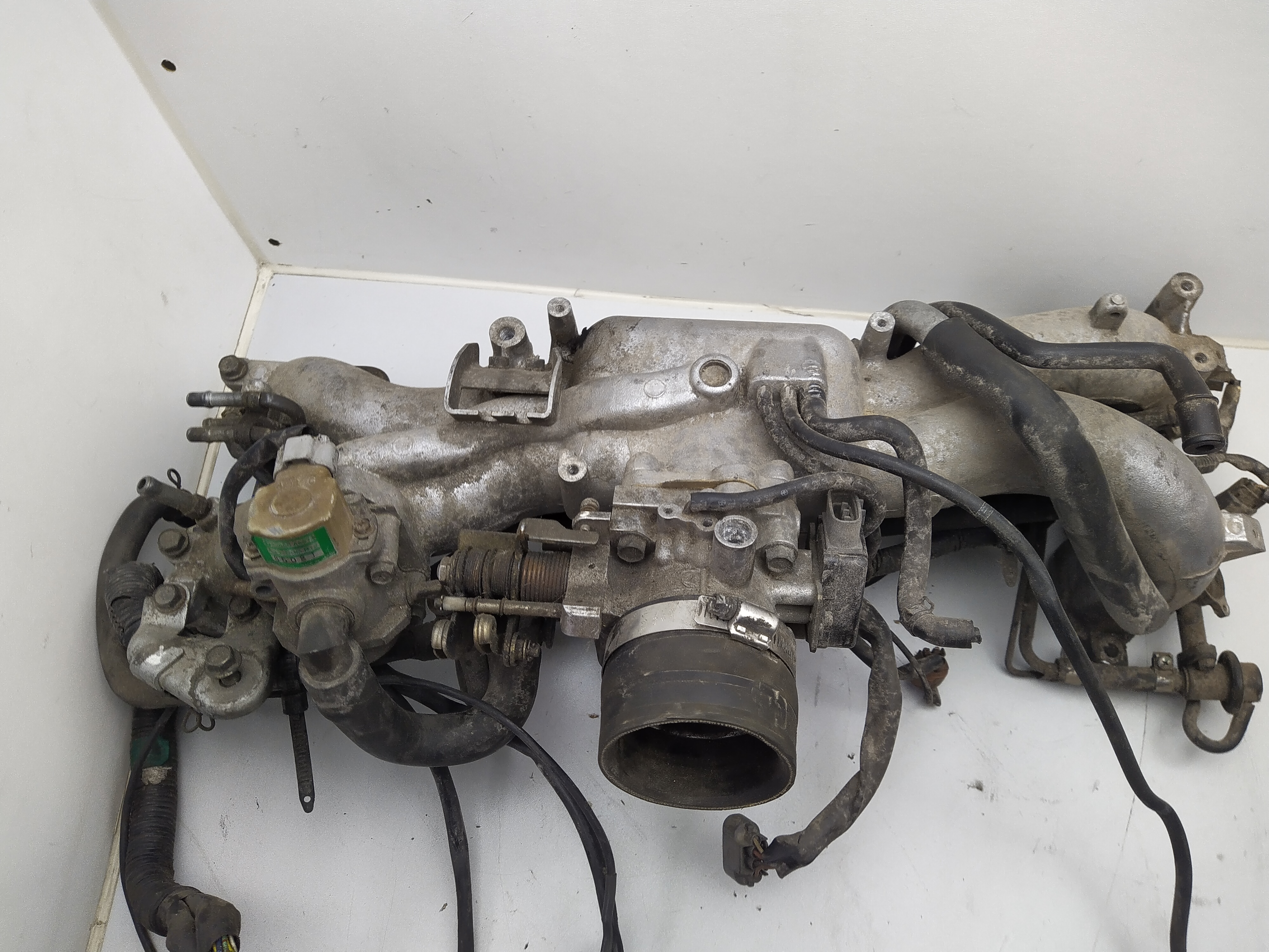 Ansaugbrücke mit Anbauteilen Subaru Legacy Turbo BC BJF 200PS EJ20G