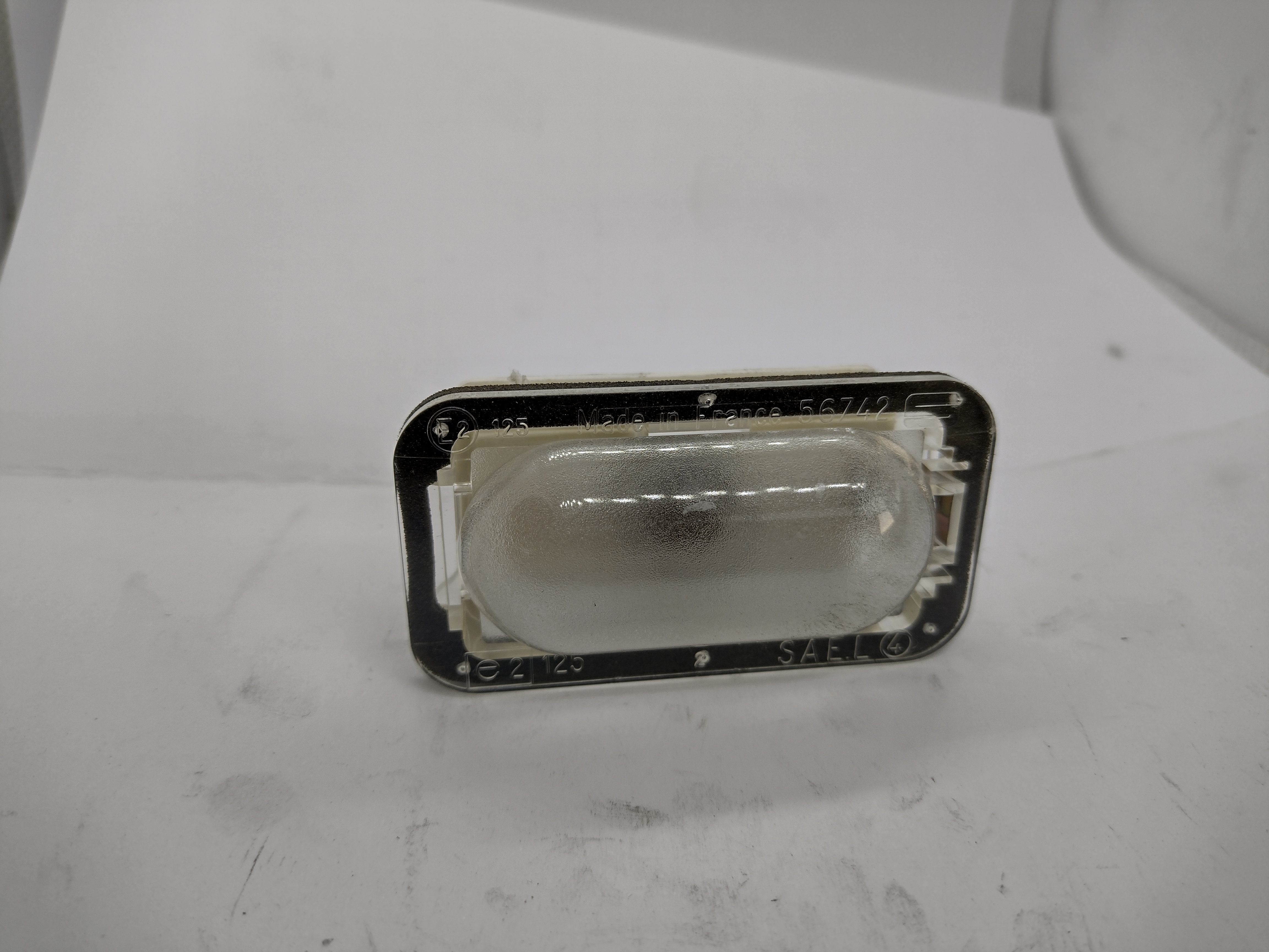 Peugeot 305 Nummernschildleuchte 634060 NEU NOS NEW OEM
