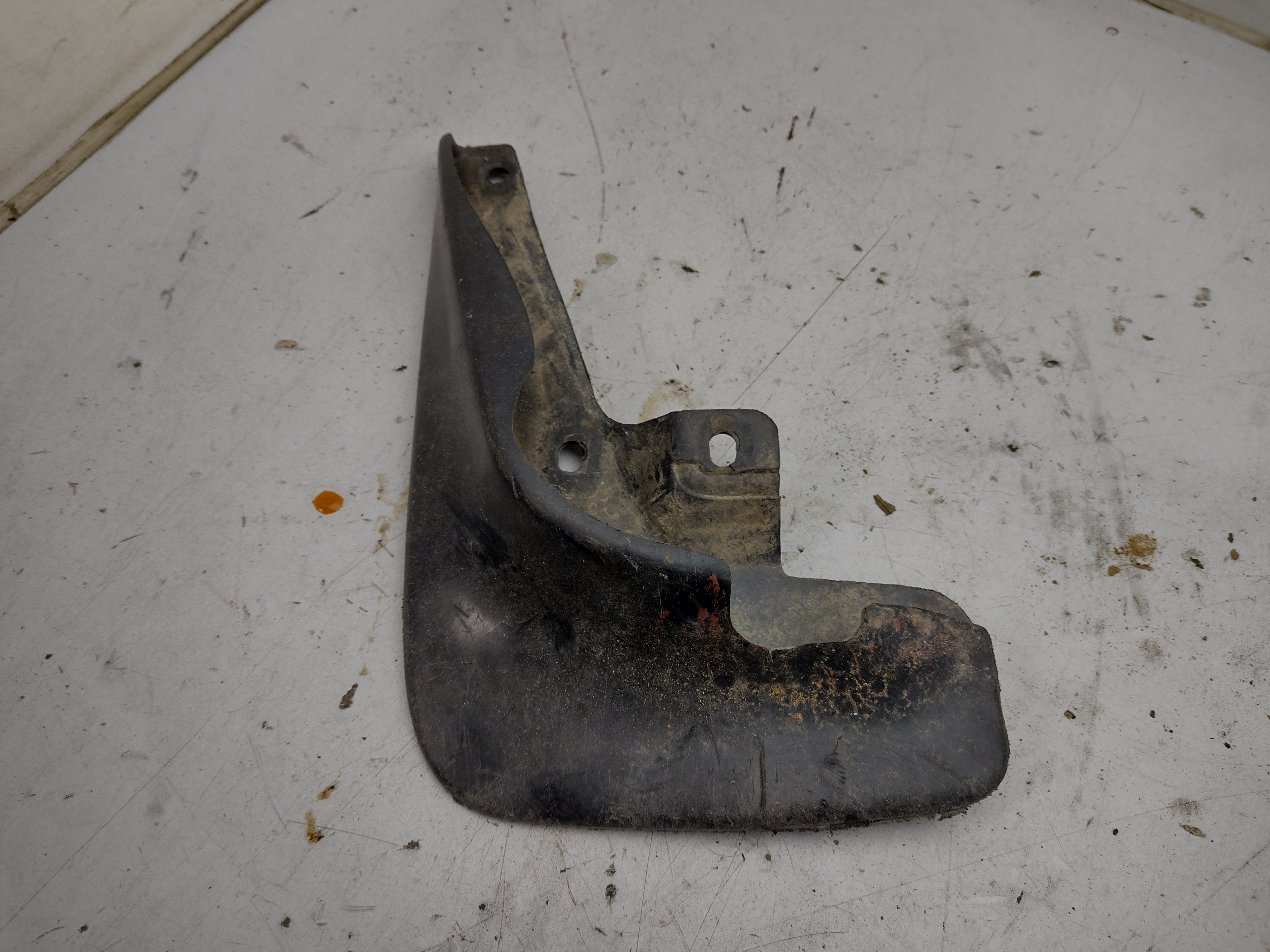 Mudflap Schmutzfänger vorne links für Subaru Impreza GC8 GF8 