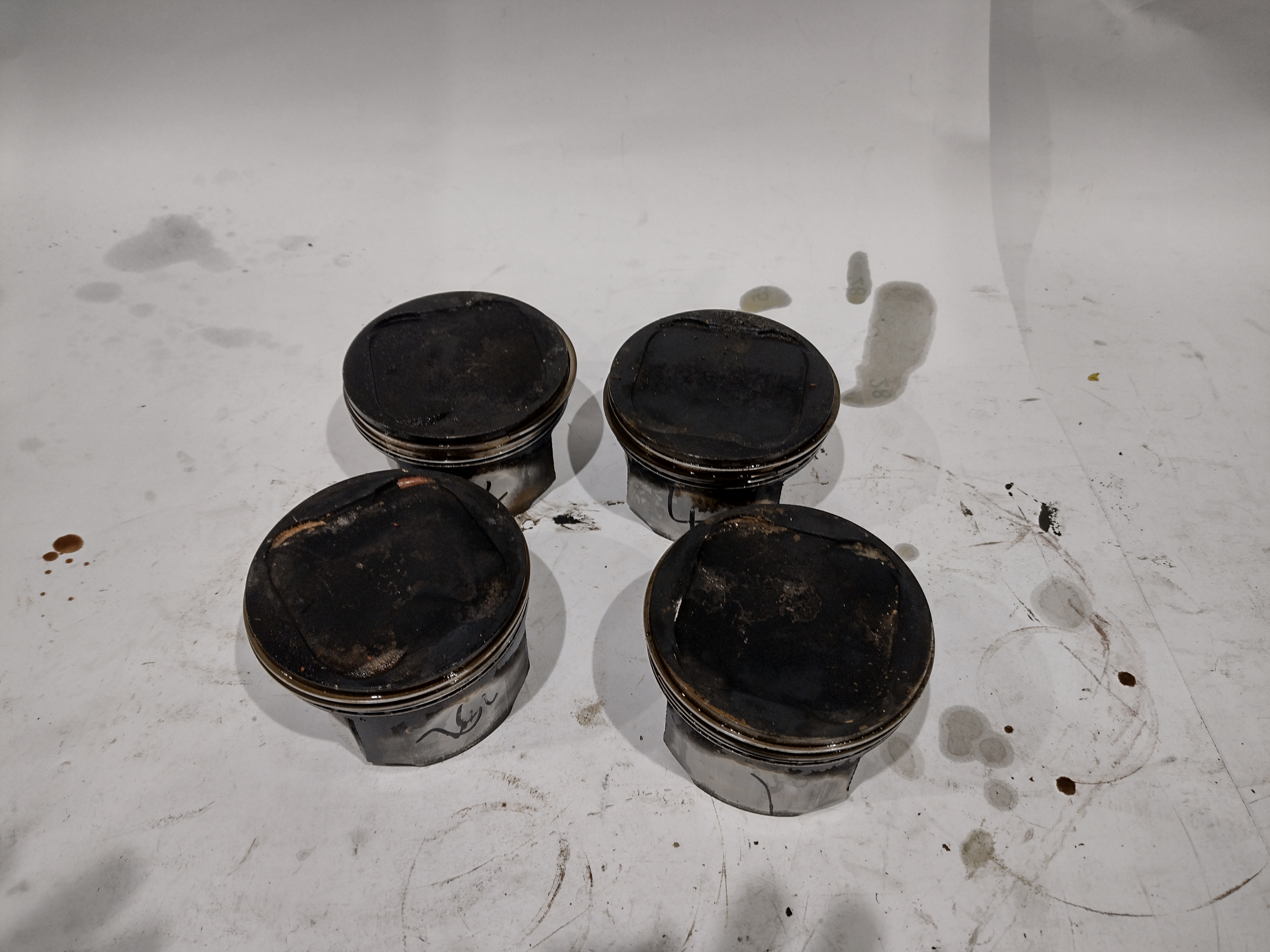 Satz Kolben für Subaru Impreza GC GF 2.0 EJ20E 116PS