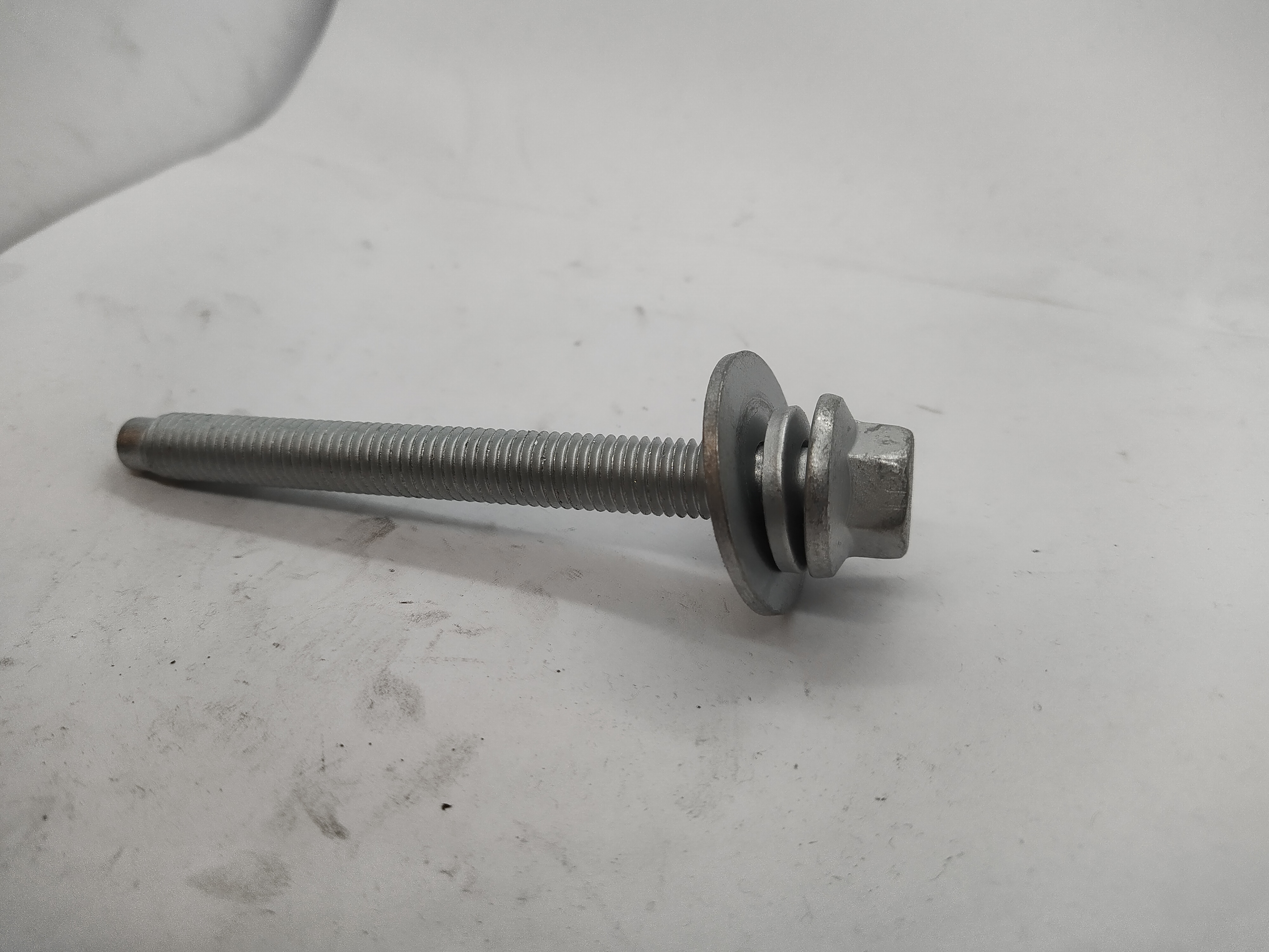  Citroen / Peugeot BEF SCHRAUBE RESERVERADHALTER 761574 NEU NOS 