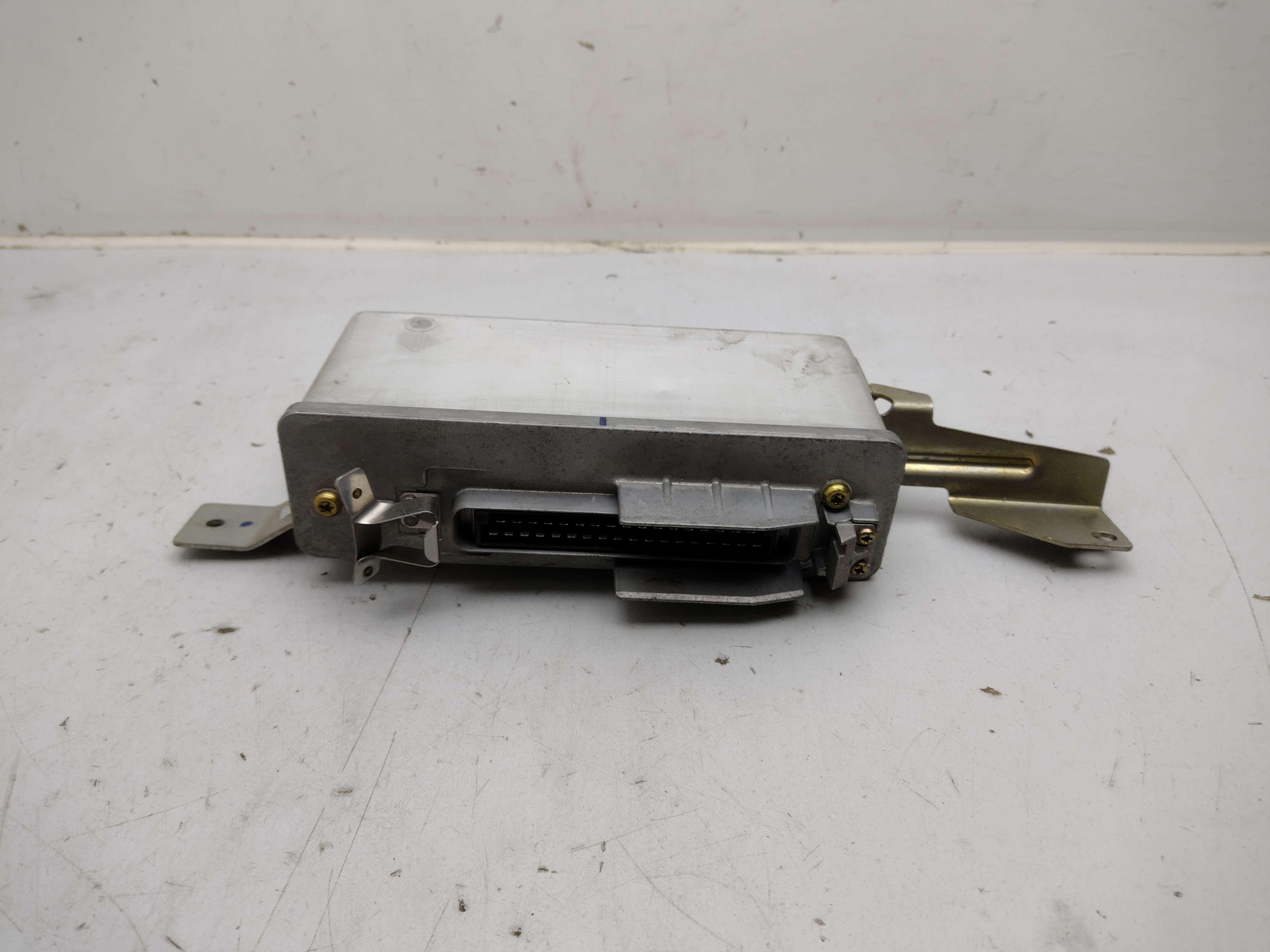 26720AA040 ABS Steuergerät von Subaru Legacy 1 BC BJF