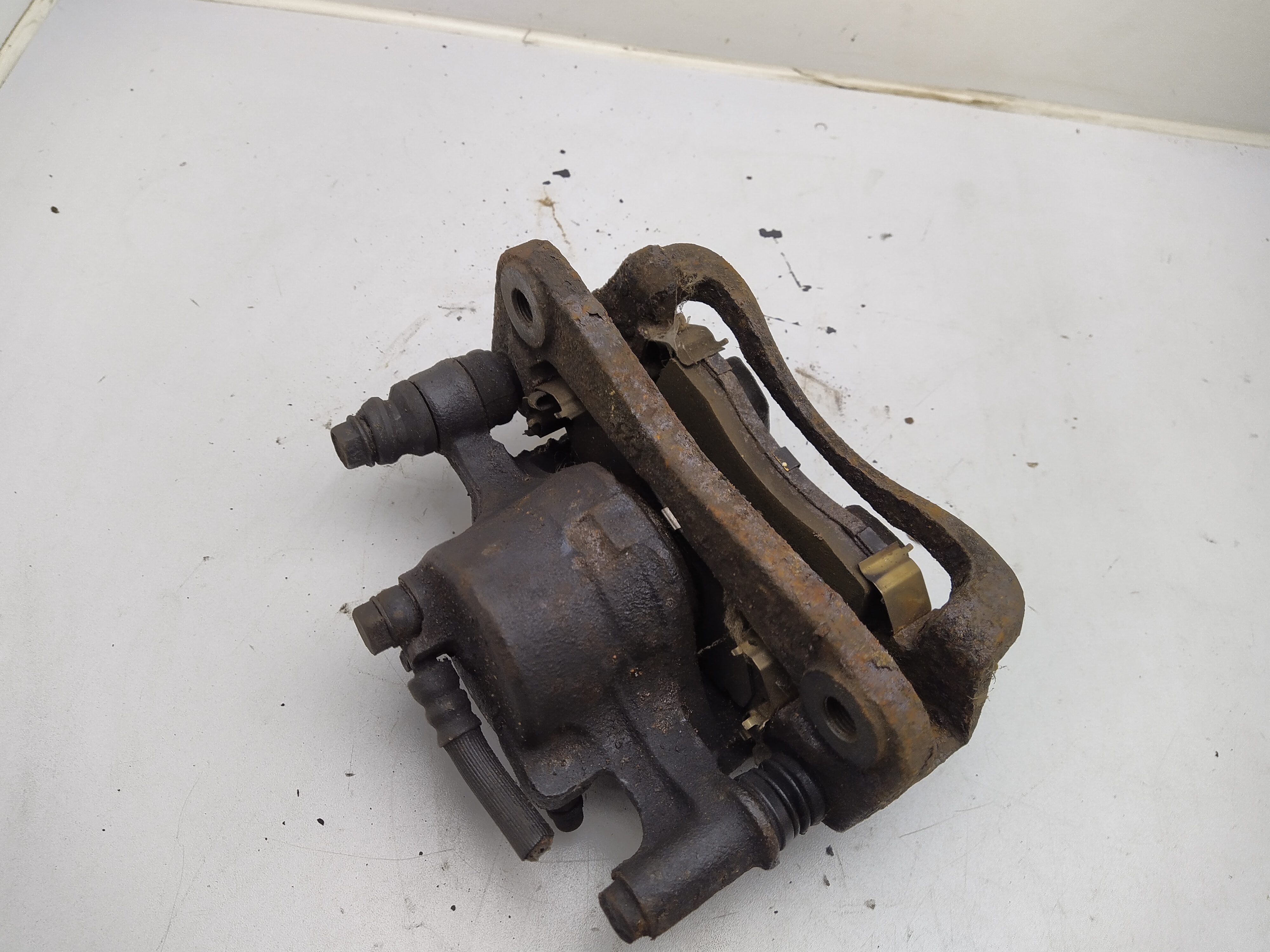 Bremssattel mit Halter vorne rechts SUBARU IMPREZA GC GF Legacy BD BG Forester SF