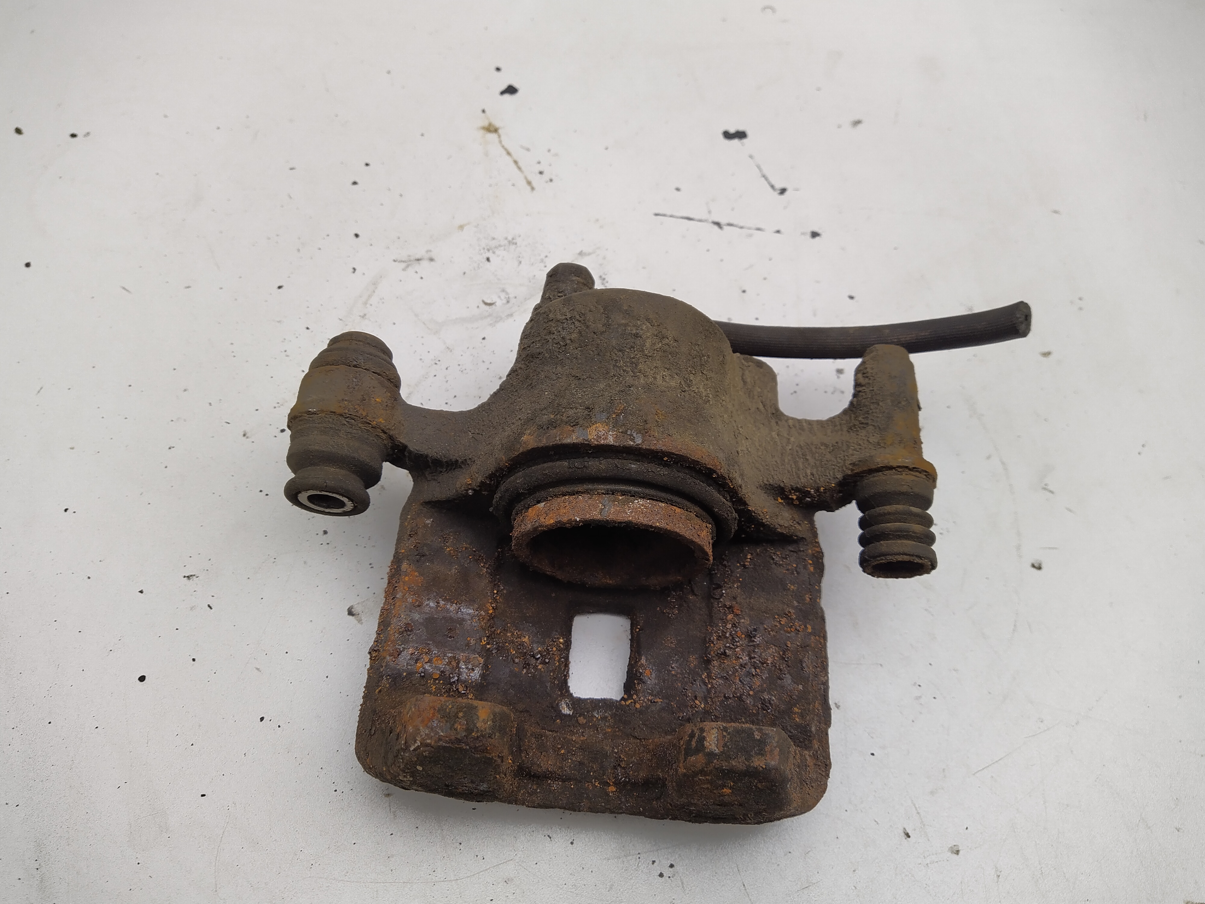 Bremssattel vorne links SUBARU IMPREZA GC GF Legacy BD BG Forester SF