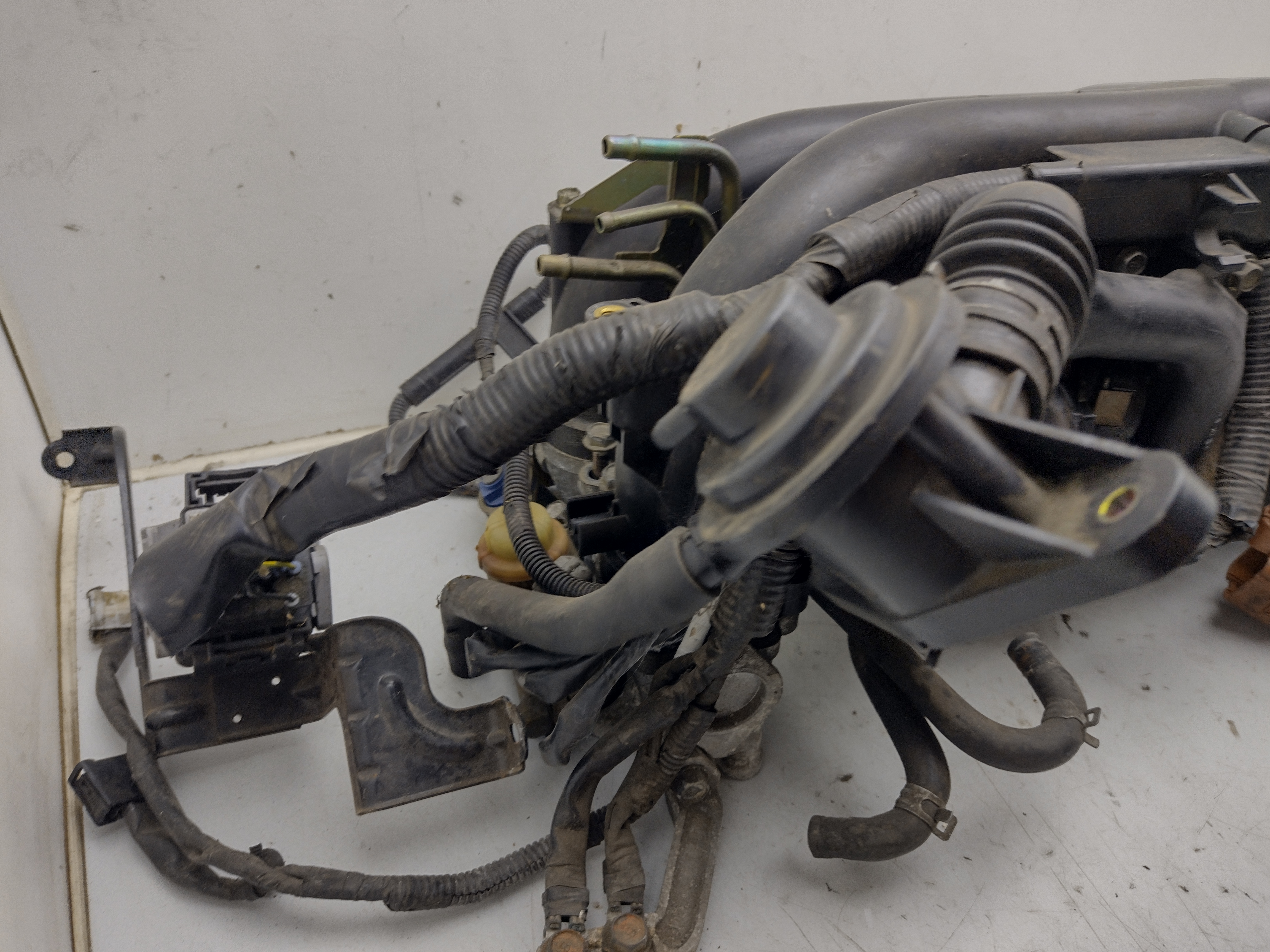 Ansaugbrücke mit Drosselklappe, Inlet pipe, Einspritzdüsen, Kabelbaum von Subaru Legacy Turbo EJ20X