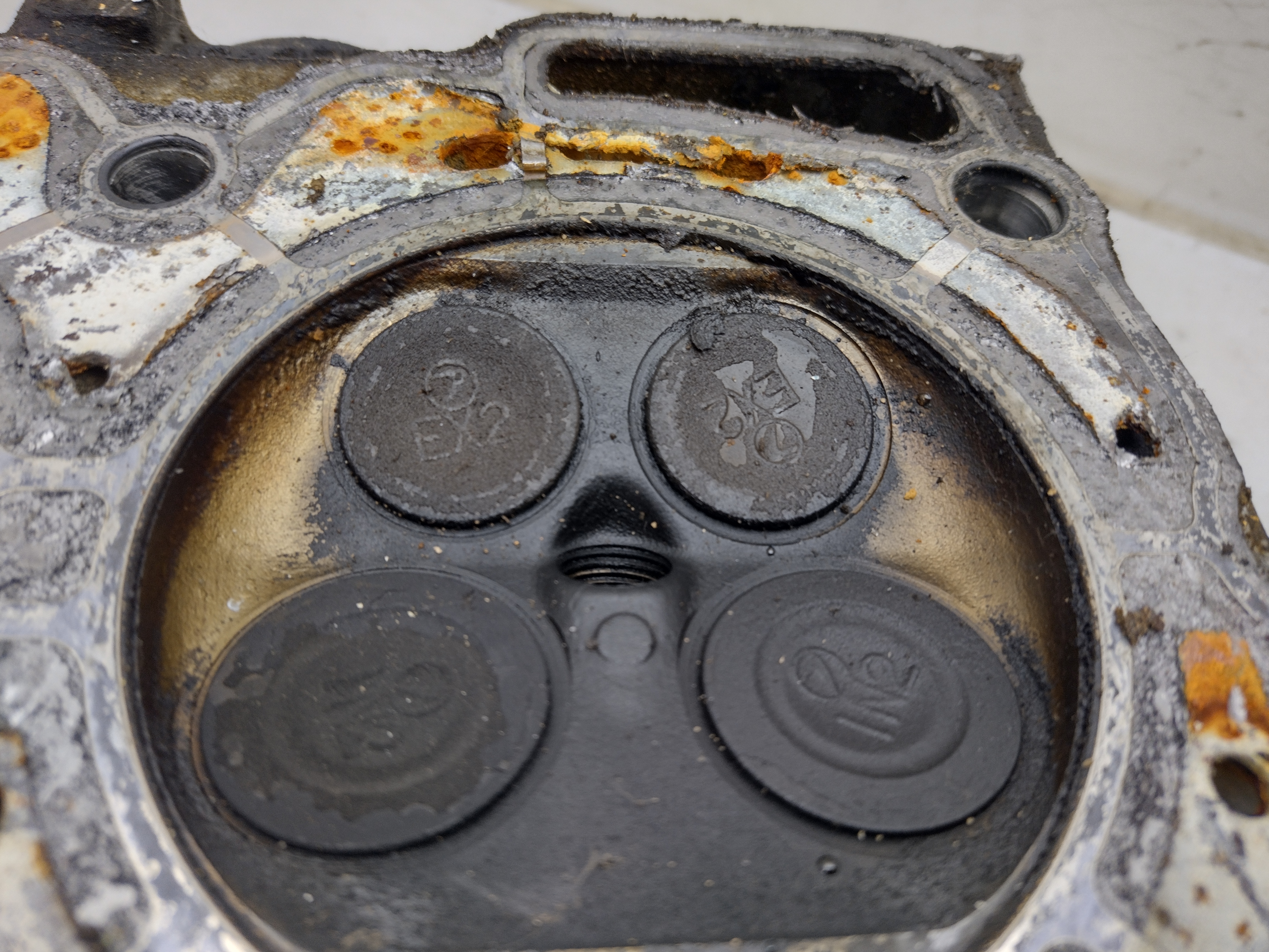 Zylinderkopfe Links für Subaru Impreza GC GF 116PS