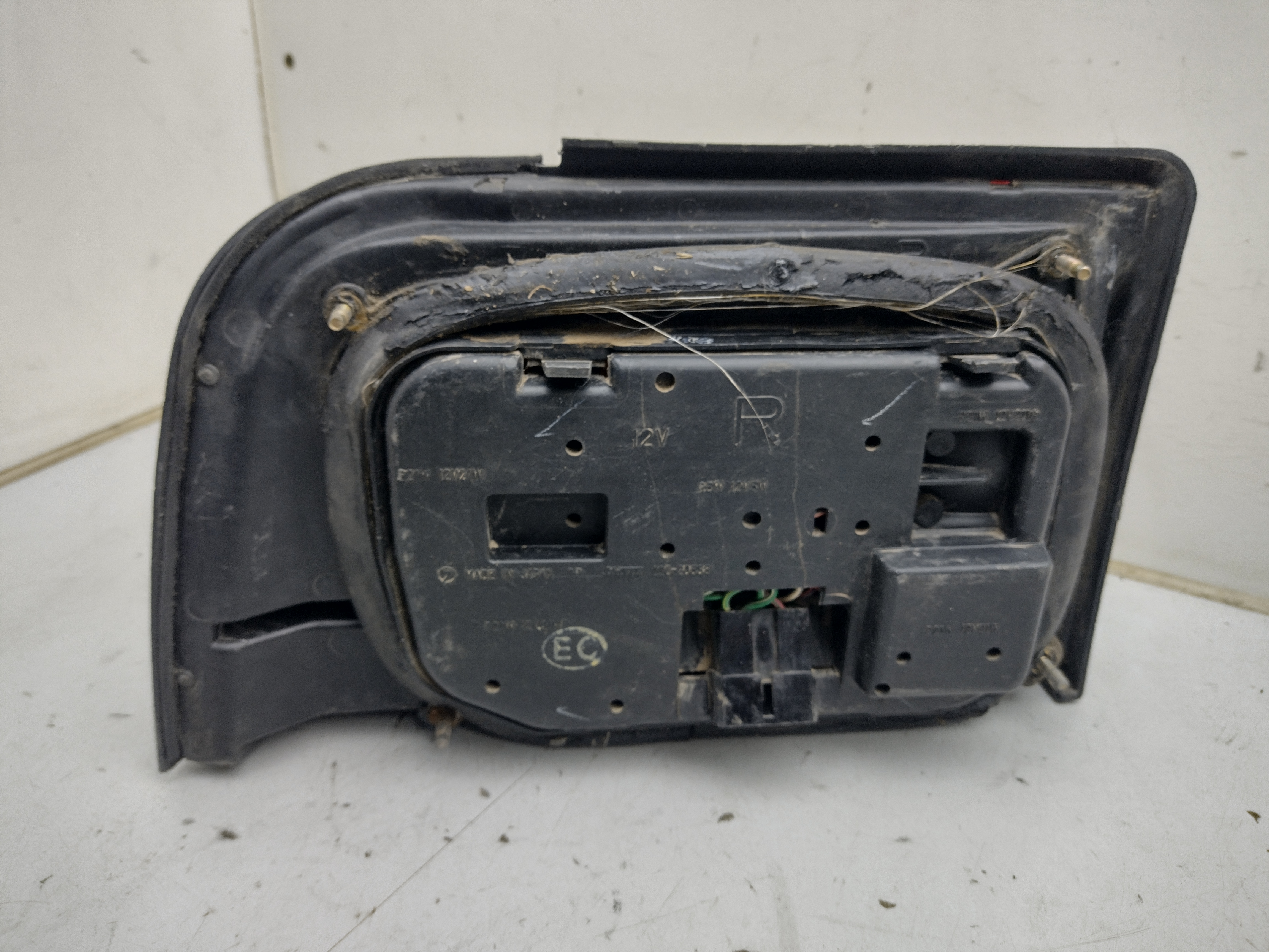 Rücklicht Rückleuchte rechts für Subaru Legacy BC 91-94