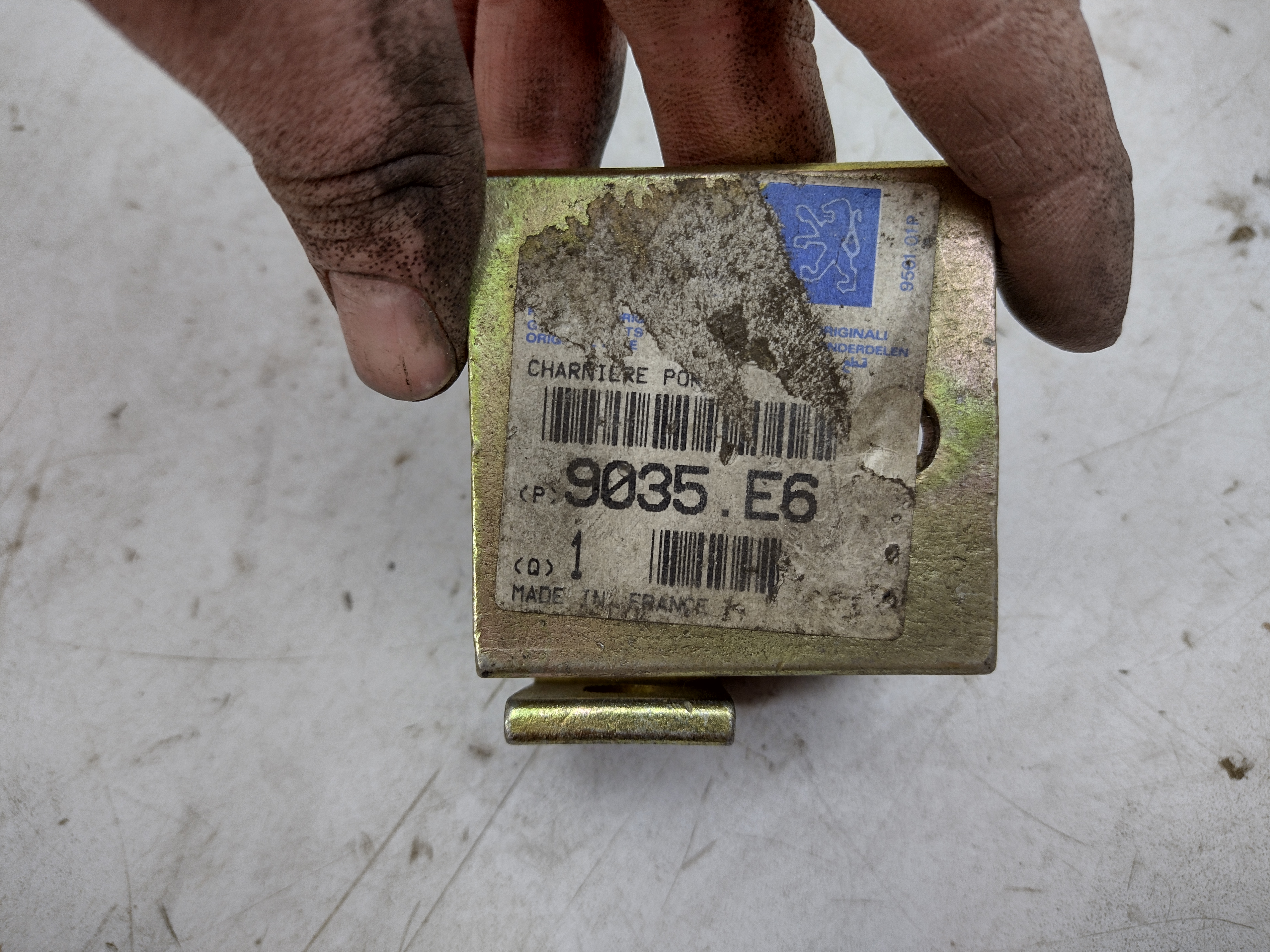 Peugeot 306 Tür SCHARNIER vorne 9035E6 NOS NEW OEM