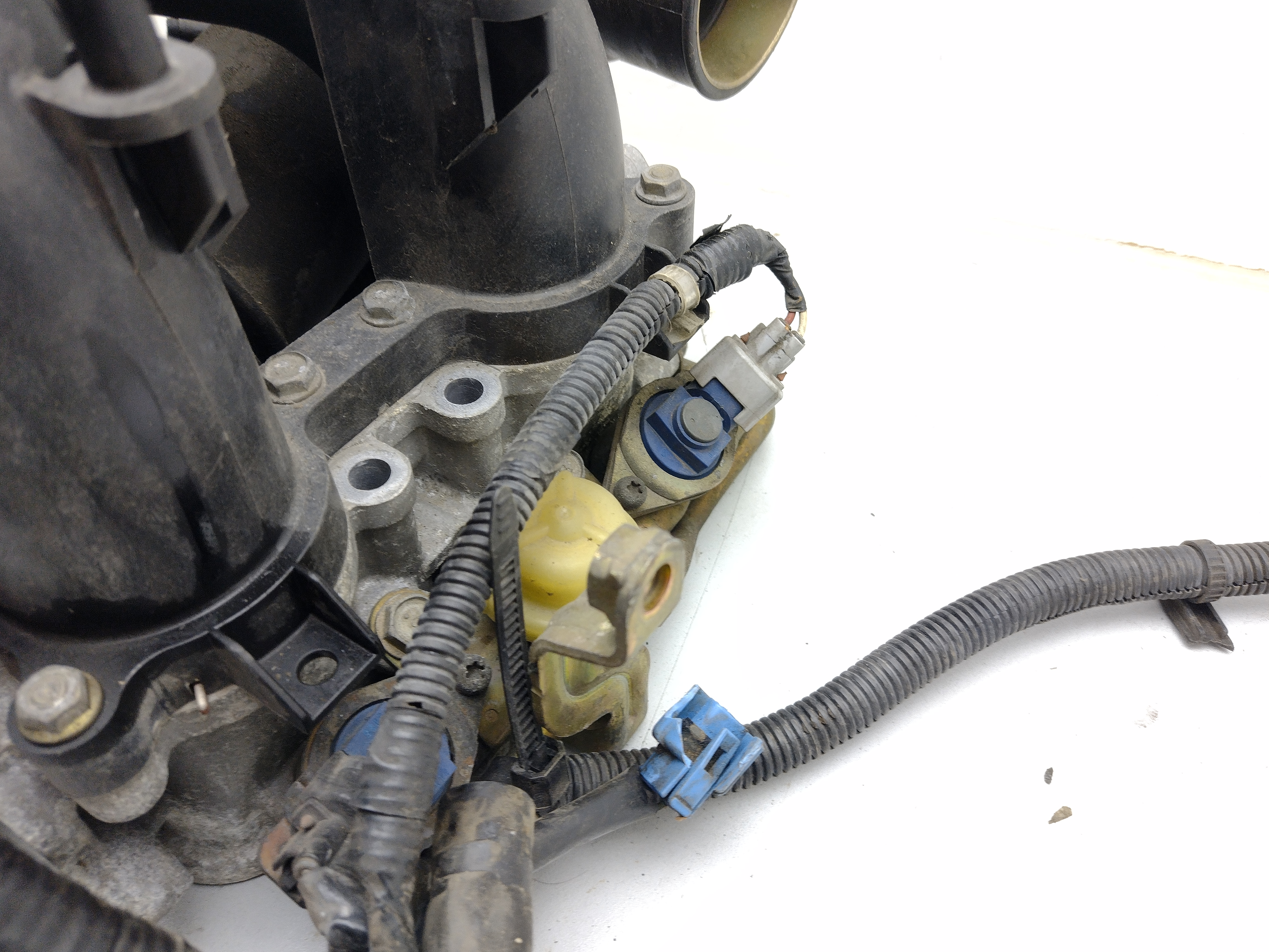 Ansaugbrücke mit Drosselklappe, Inlet pipe, Einspritzdüsen, Kabelbaum von Subaru Legacy Turbo EJ20X
