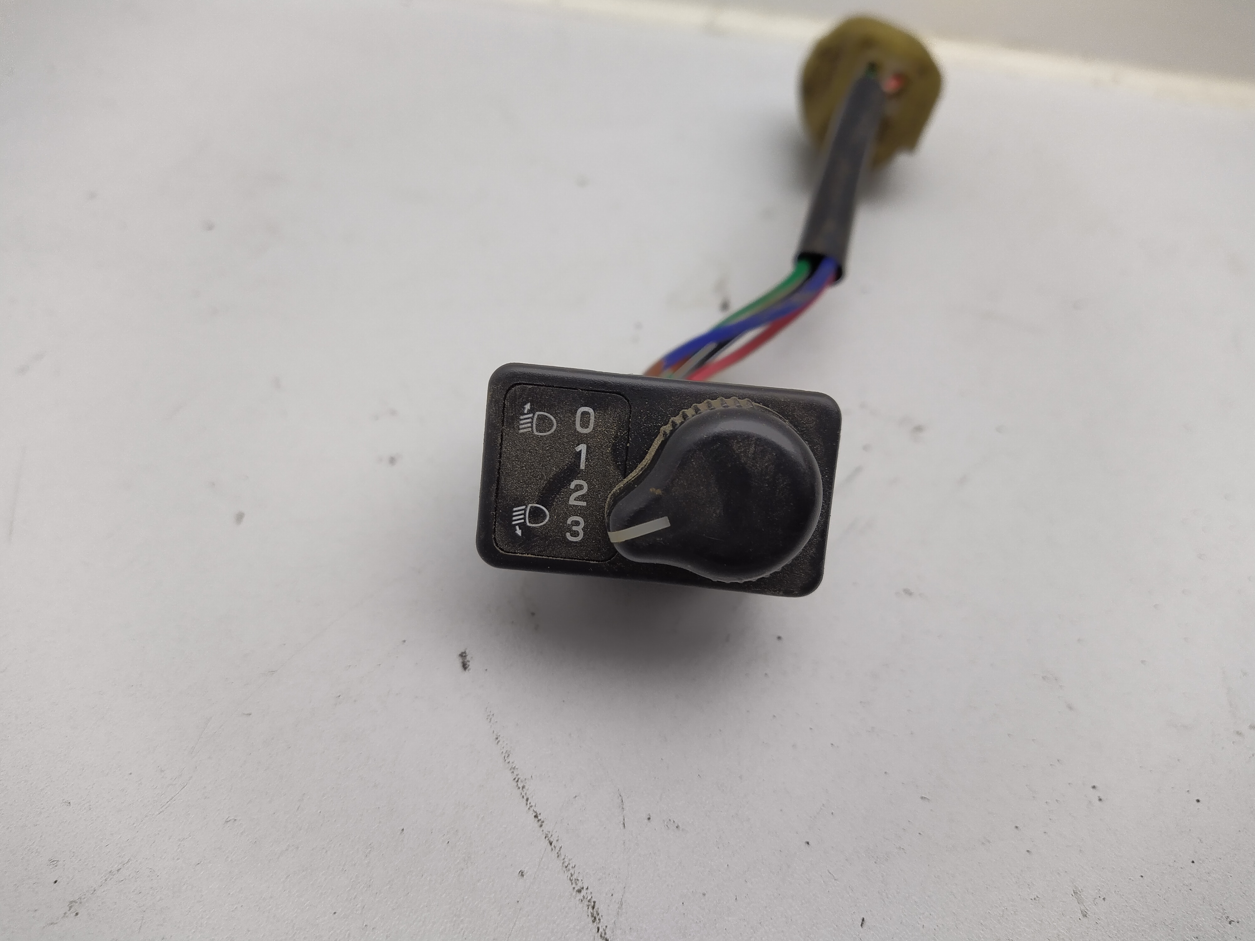 Schalter Leuchtweitenregelung Subaru
